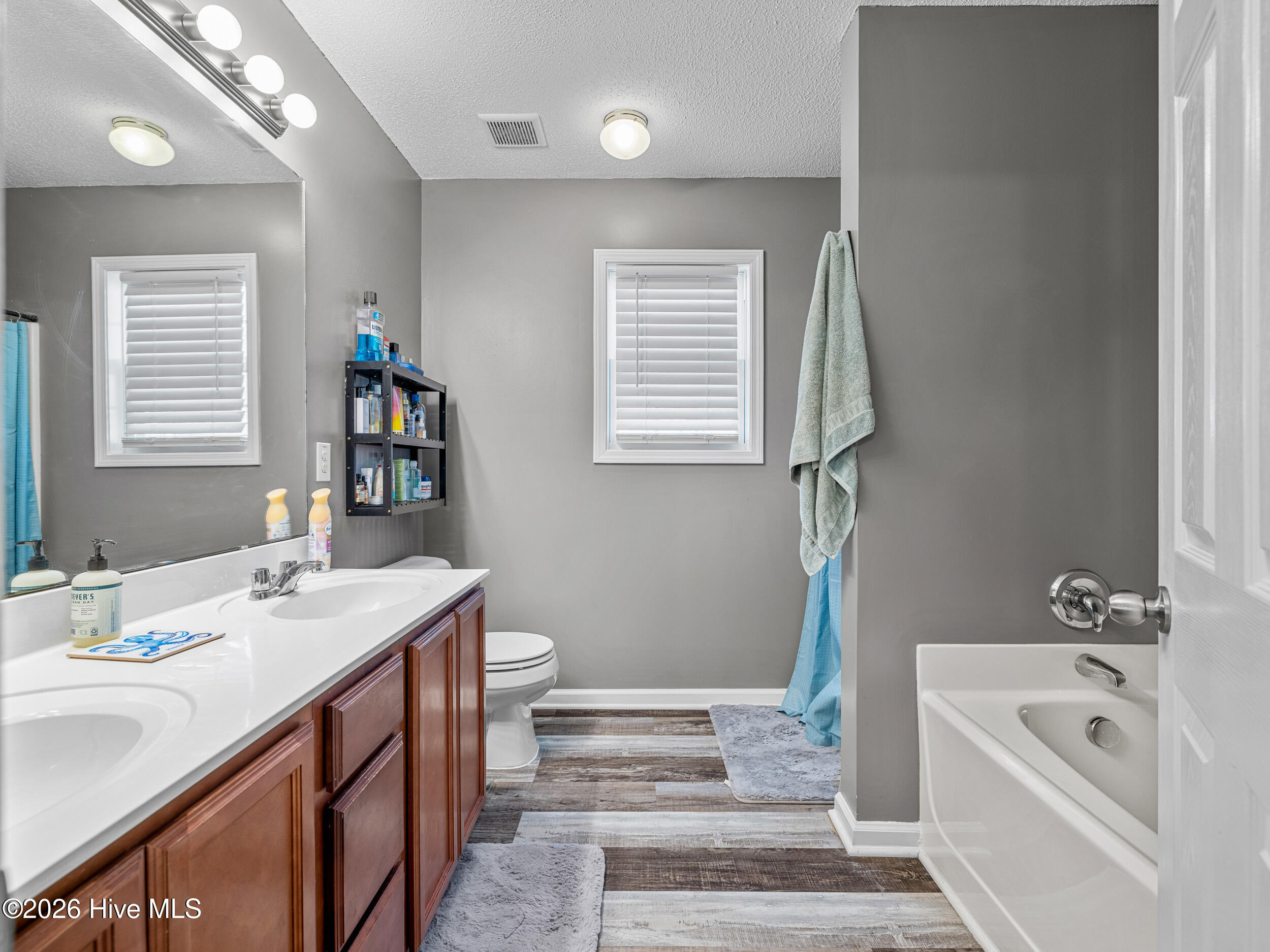 100554135 | Photo 26