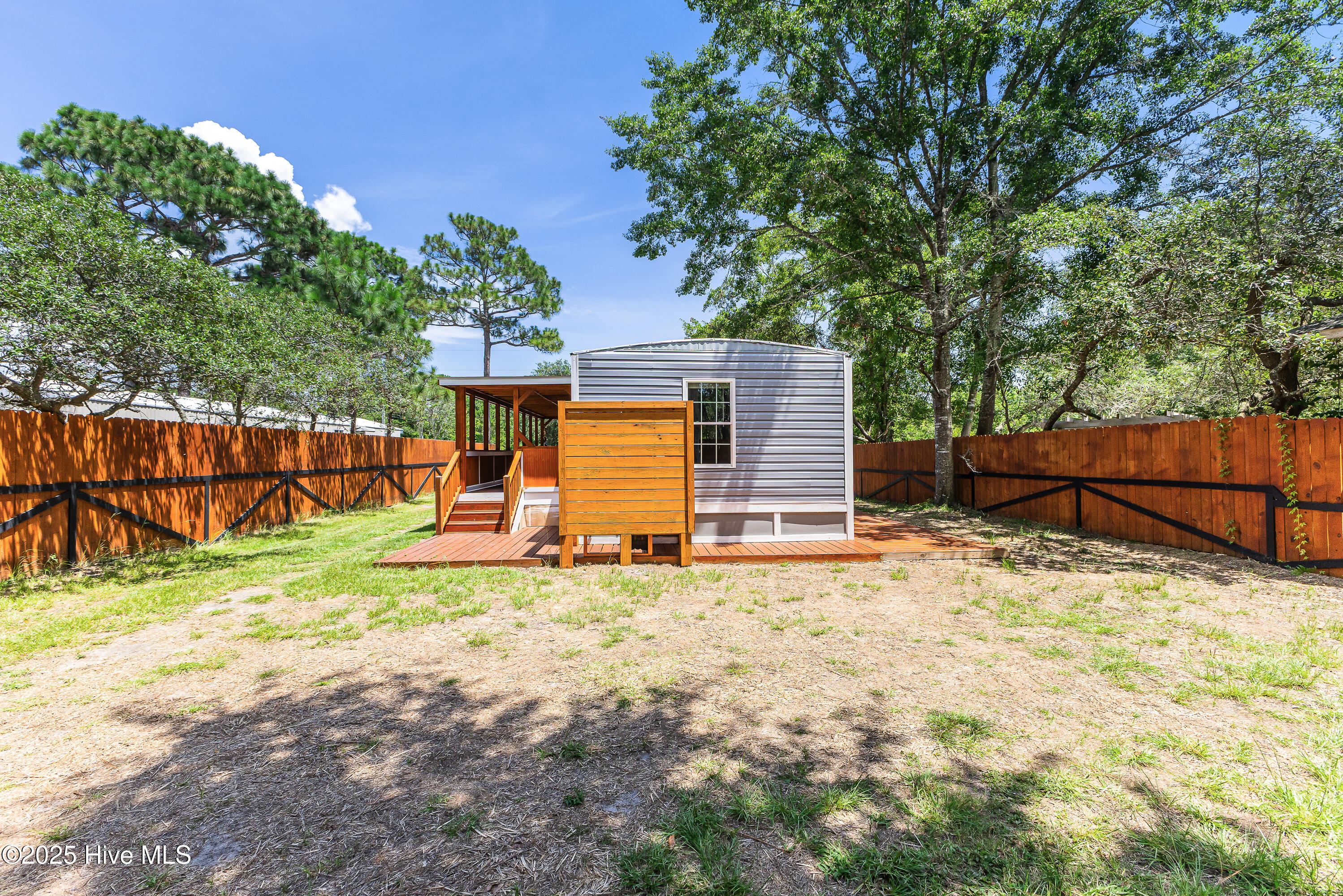 100519555 | Photo 29