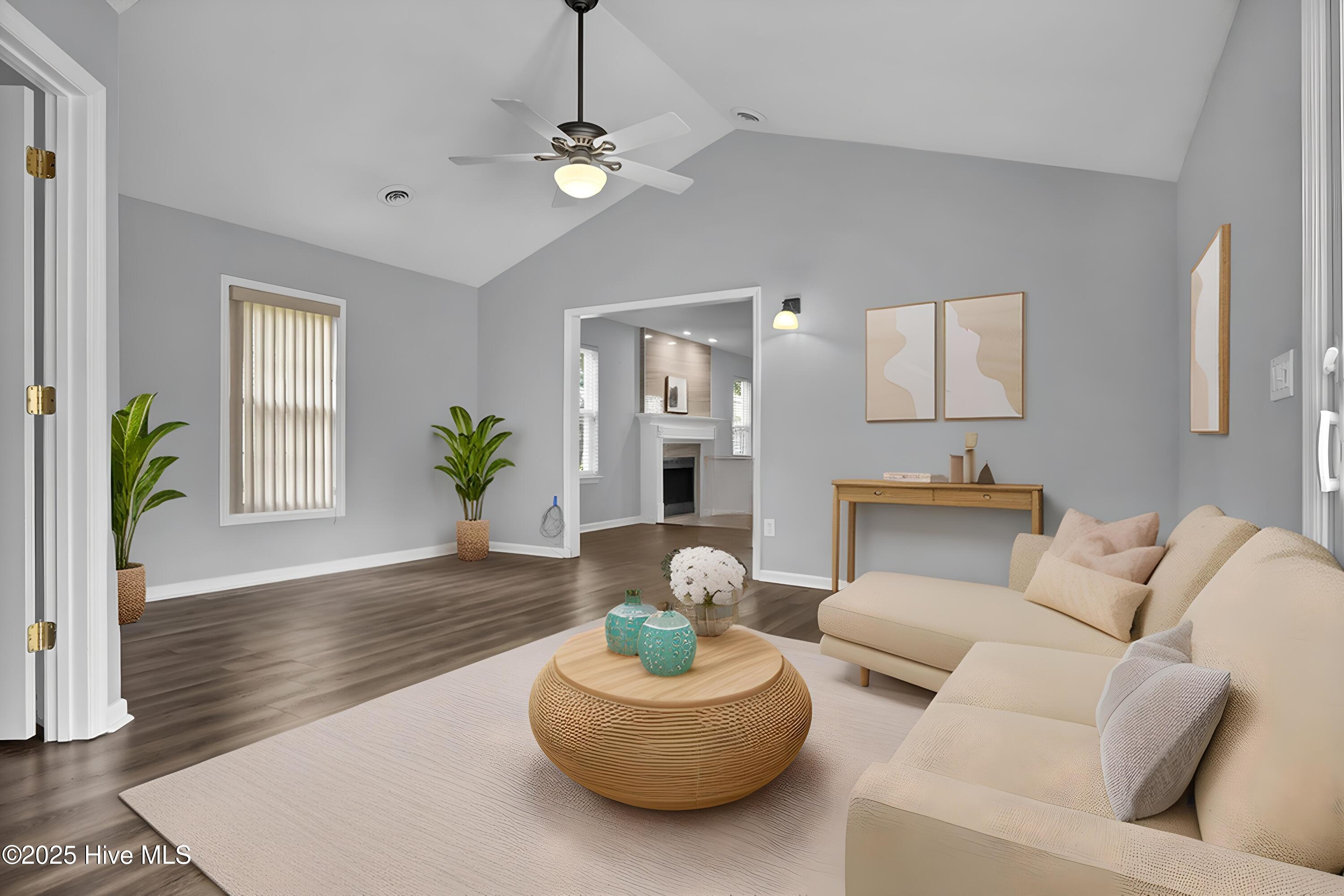 100544266 | Photo 18