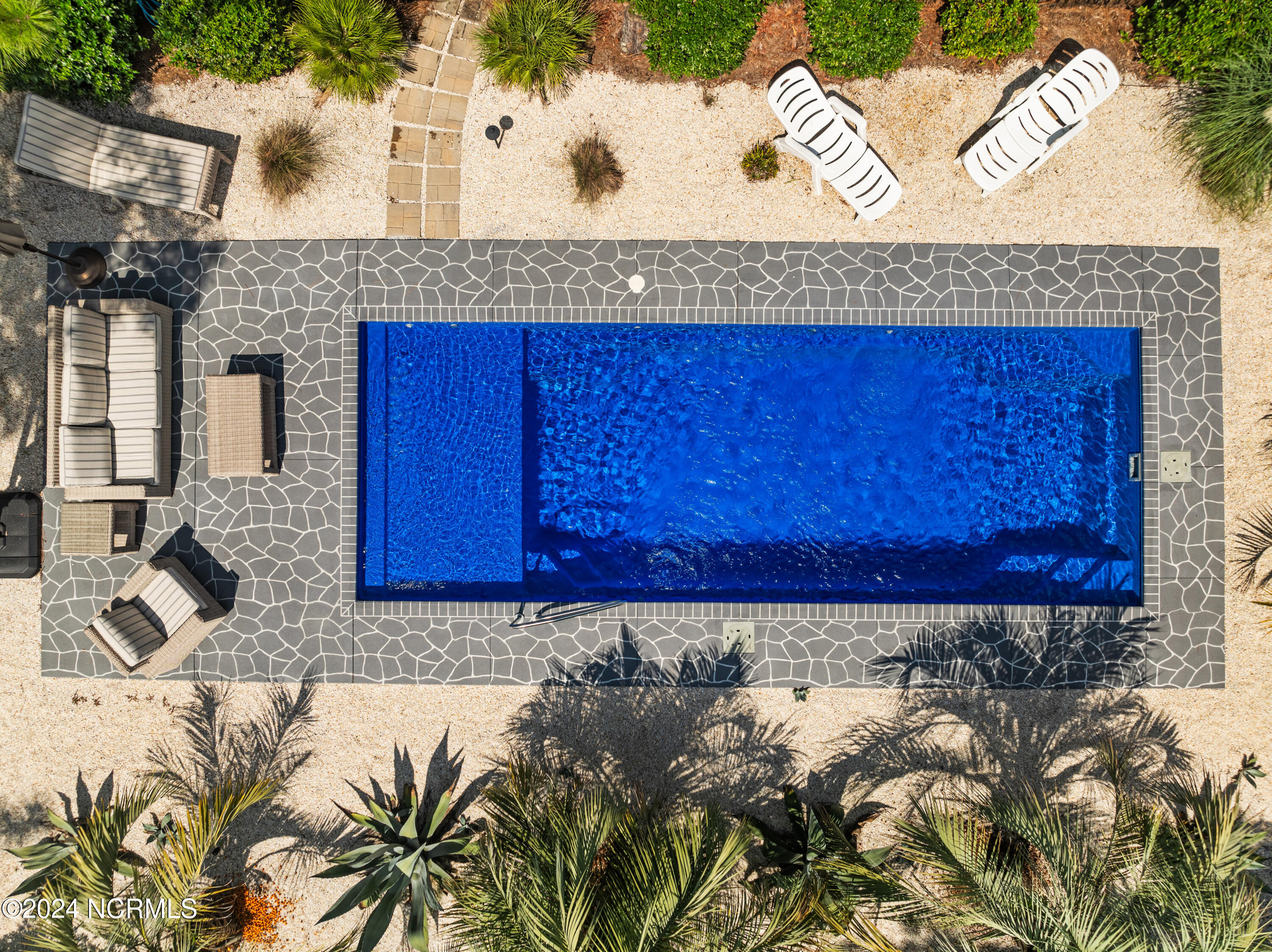 100462774 | Photo 65