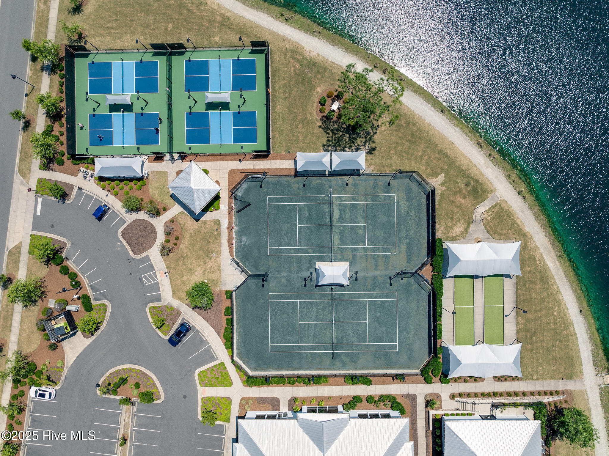 100522757 | Photo 66