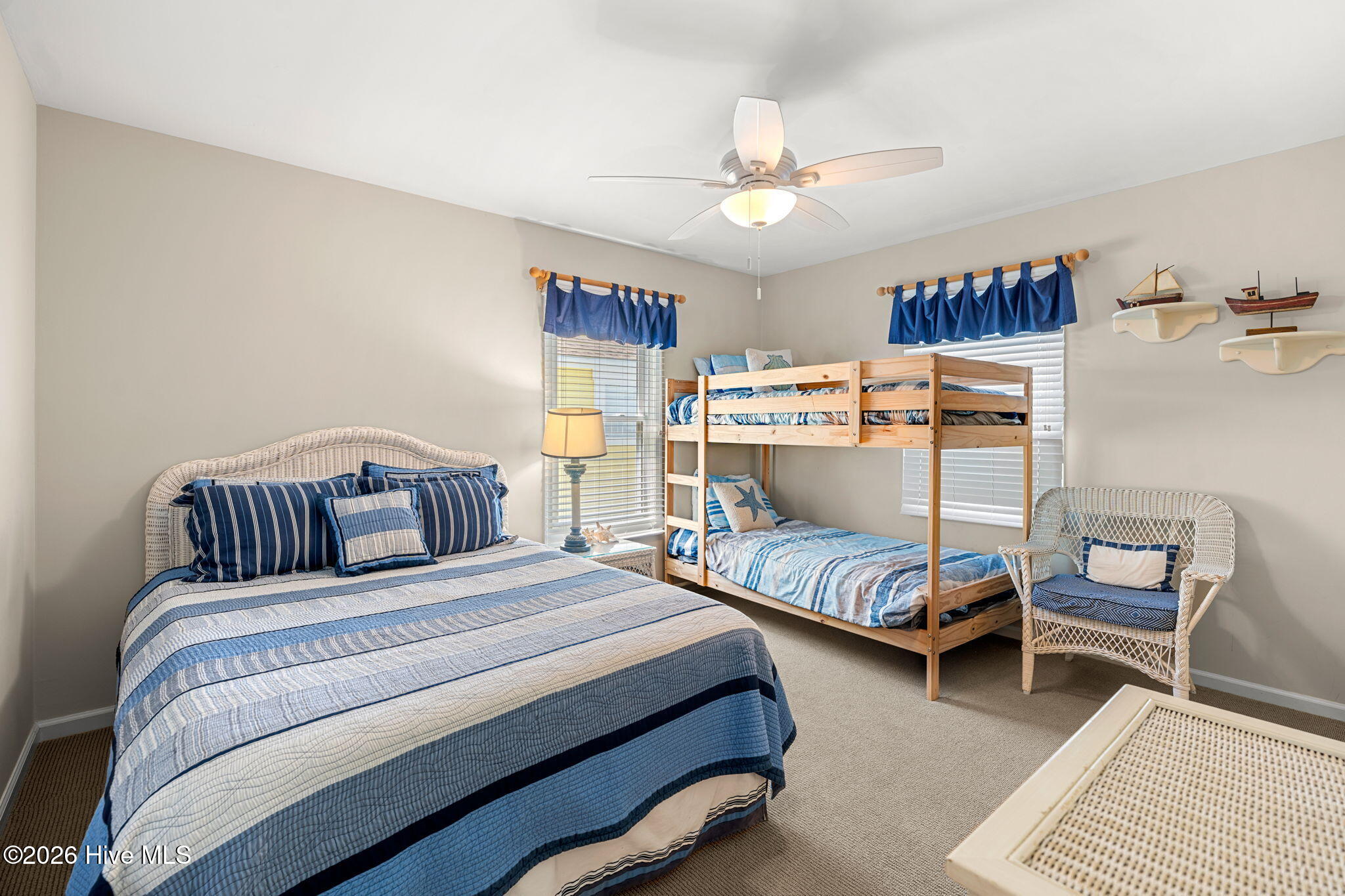 100568335 | Photo 20