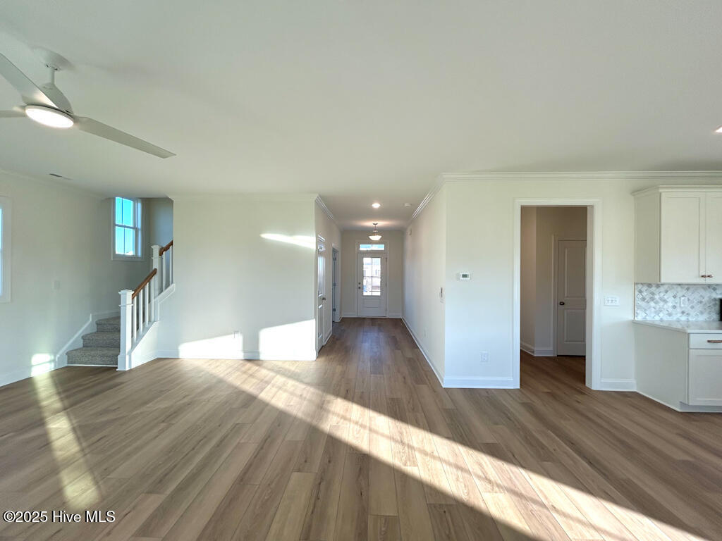 100510089 | Photo 19