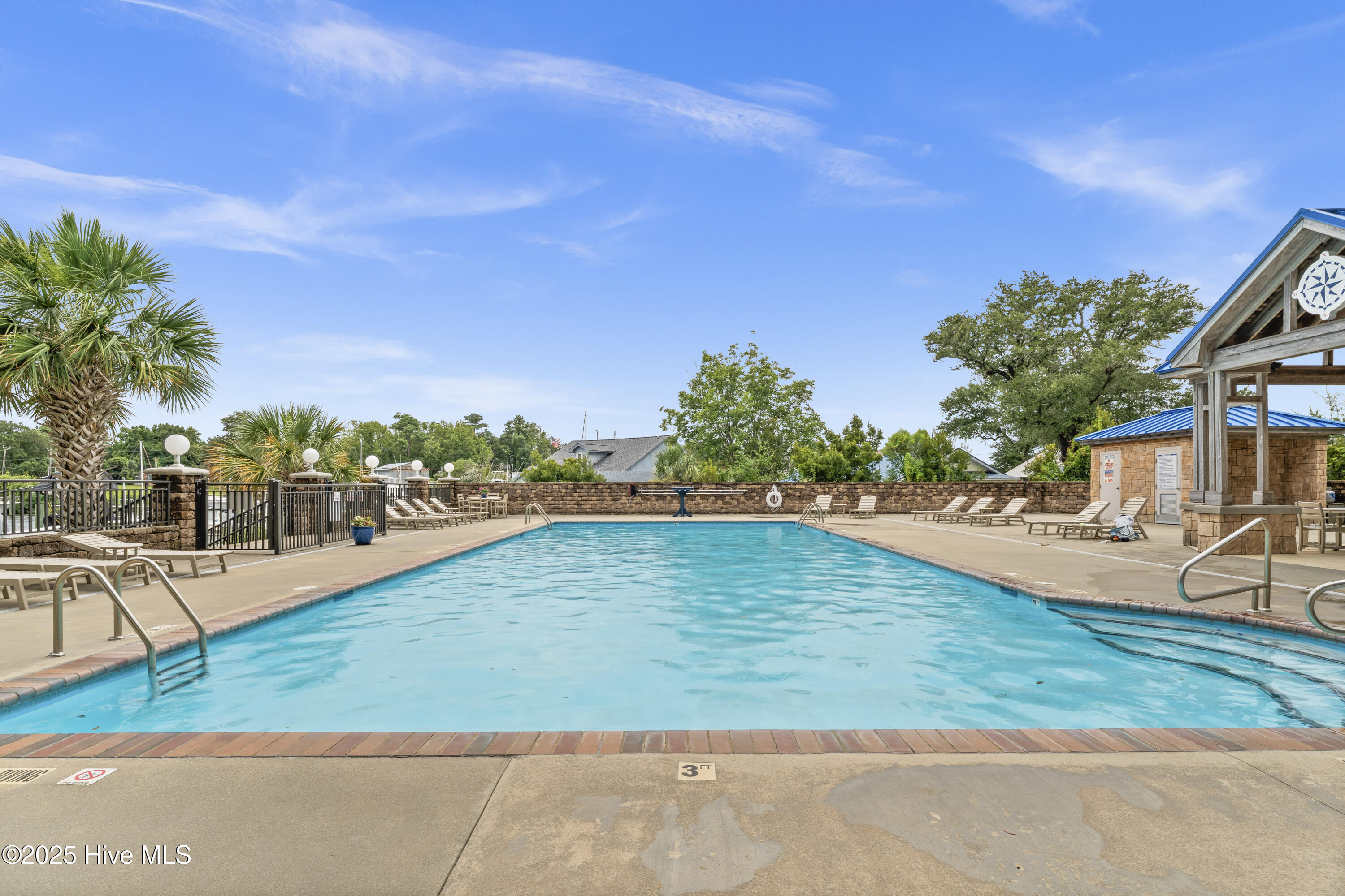 4425 Arendell Street 609,Morehead City