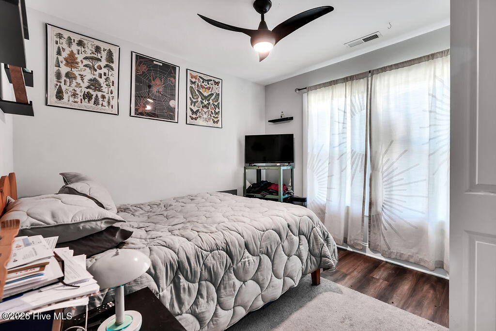 100560023 | Photo 13