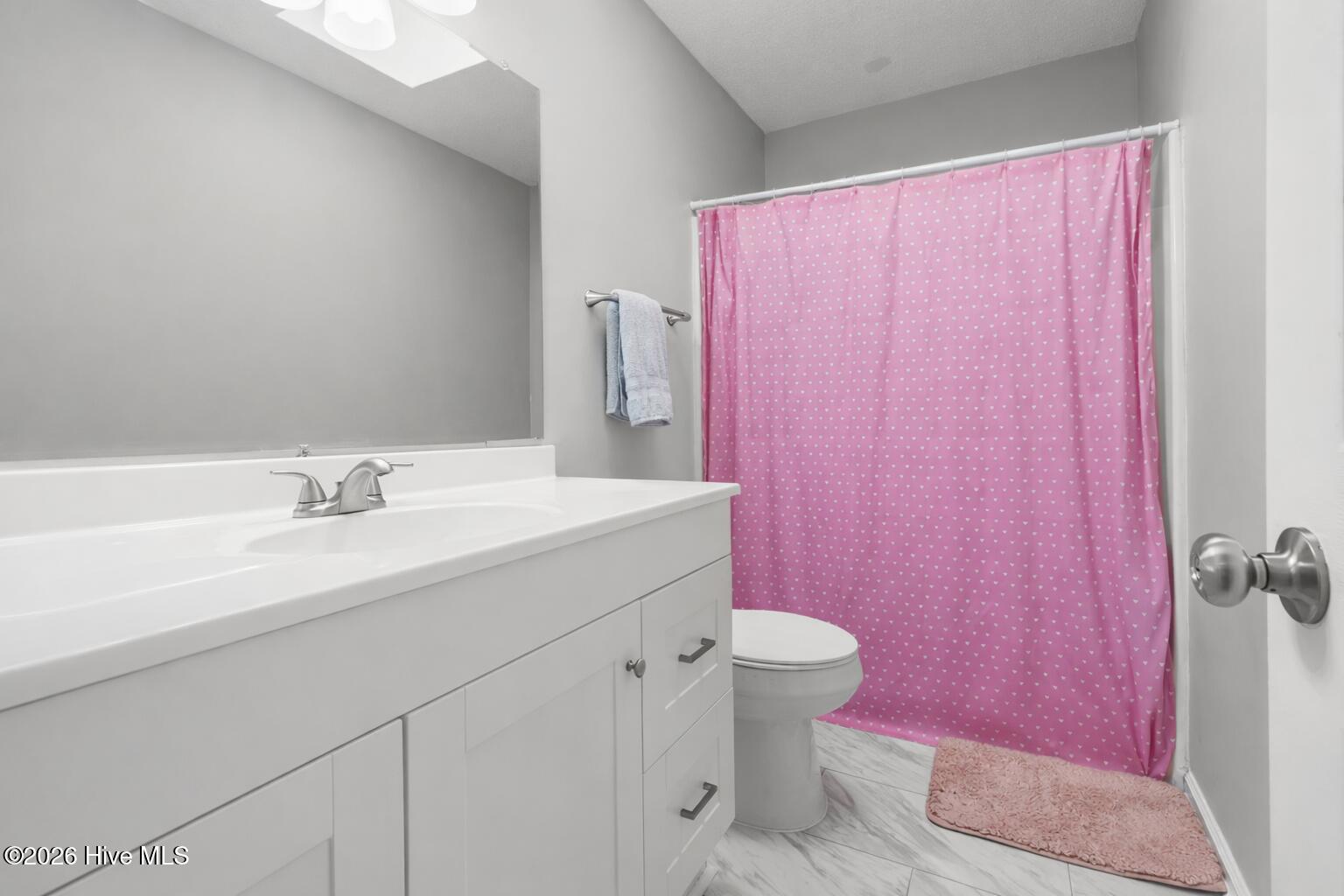 100563298 | Photo 17