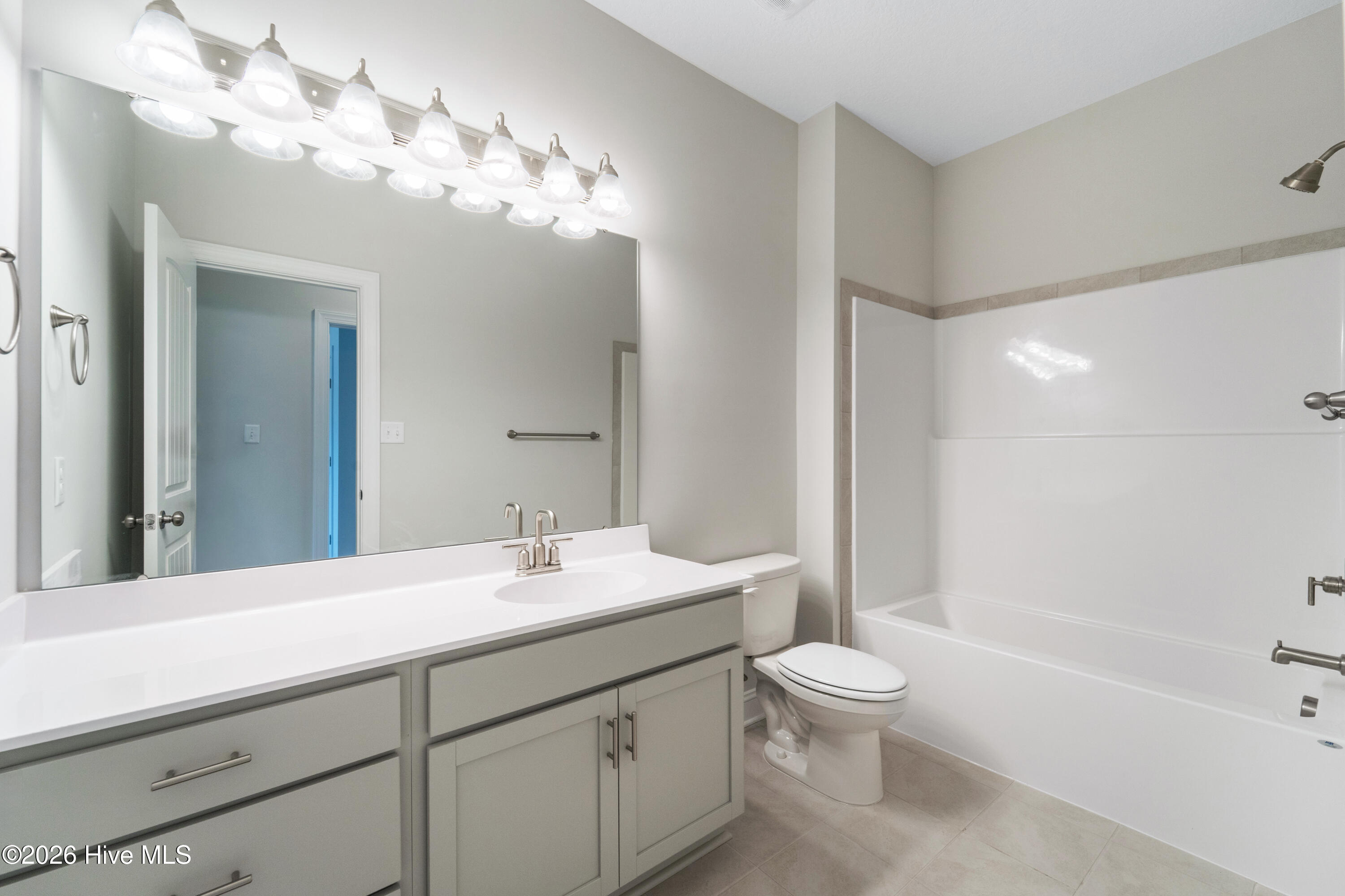 100523498 | Photo 27