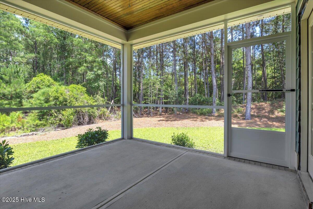 100522992 | Photo 41