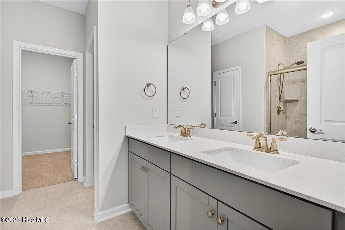 100522416 | Photo 40