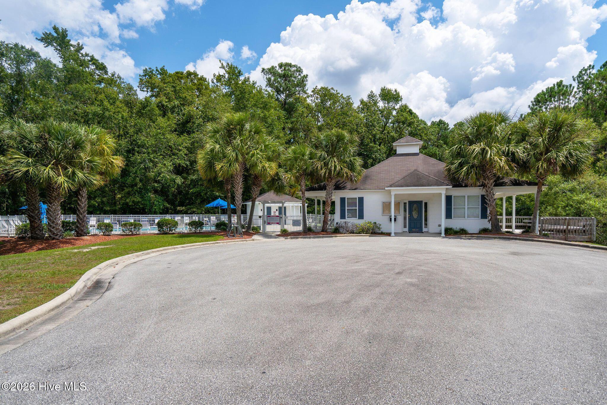 100570513 | Photo 50