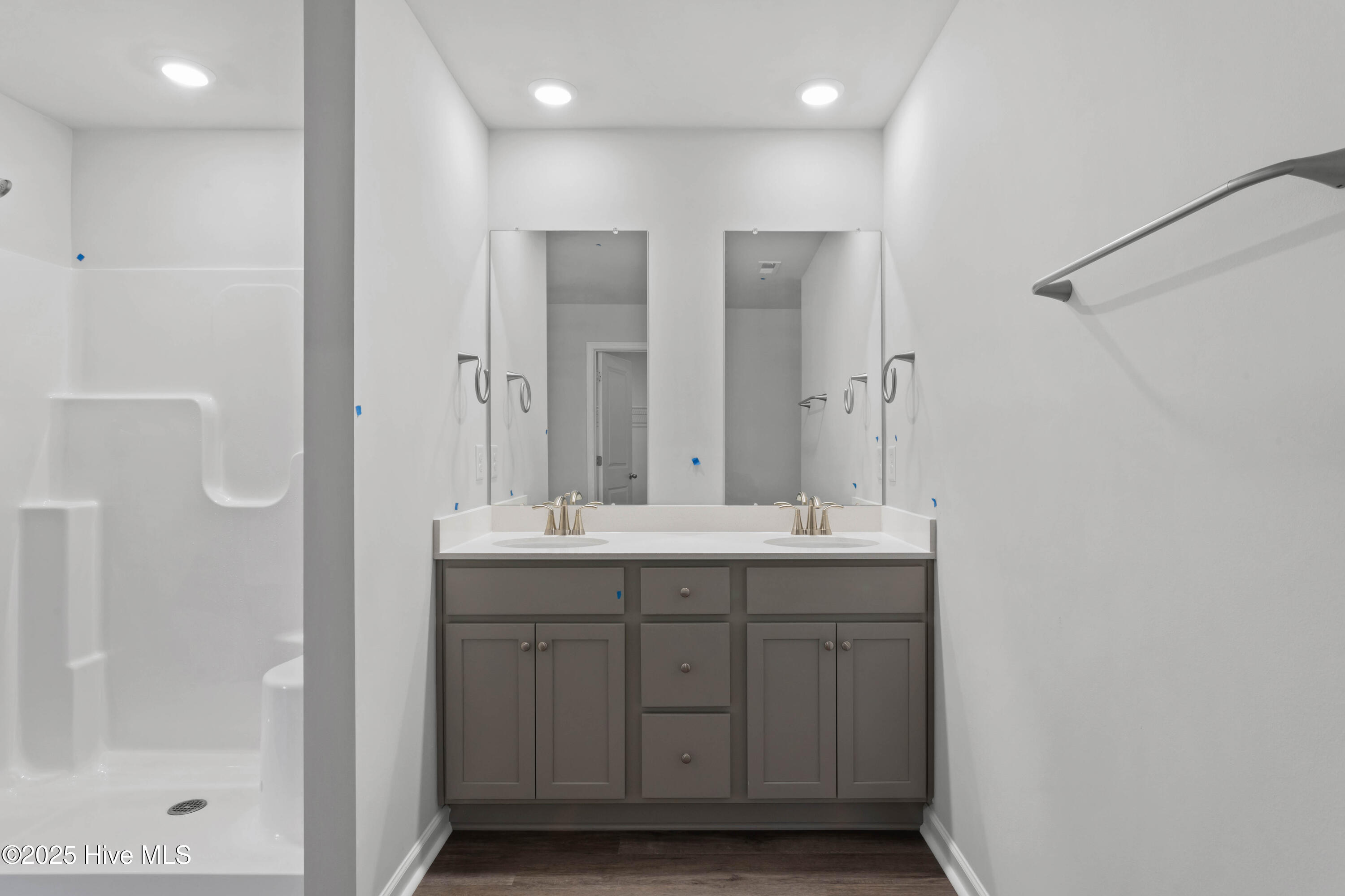 100525086 | Photo 11