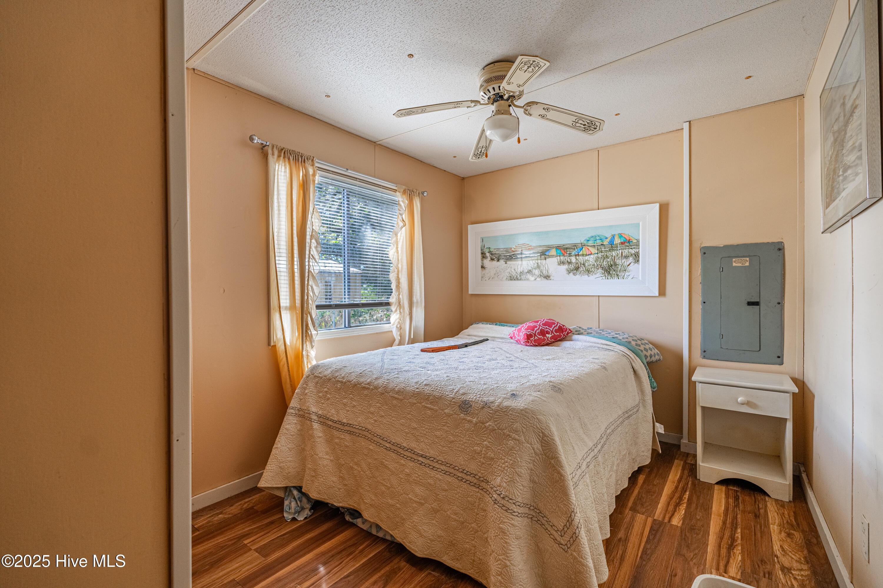 100538170 | Photo 14