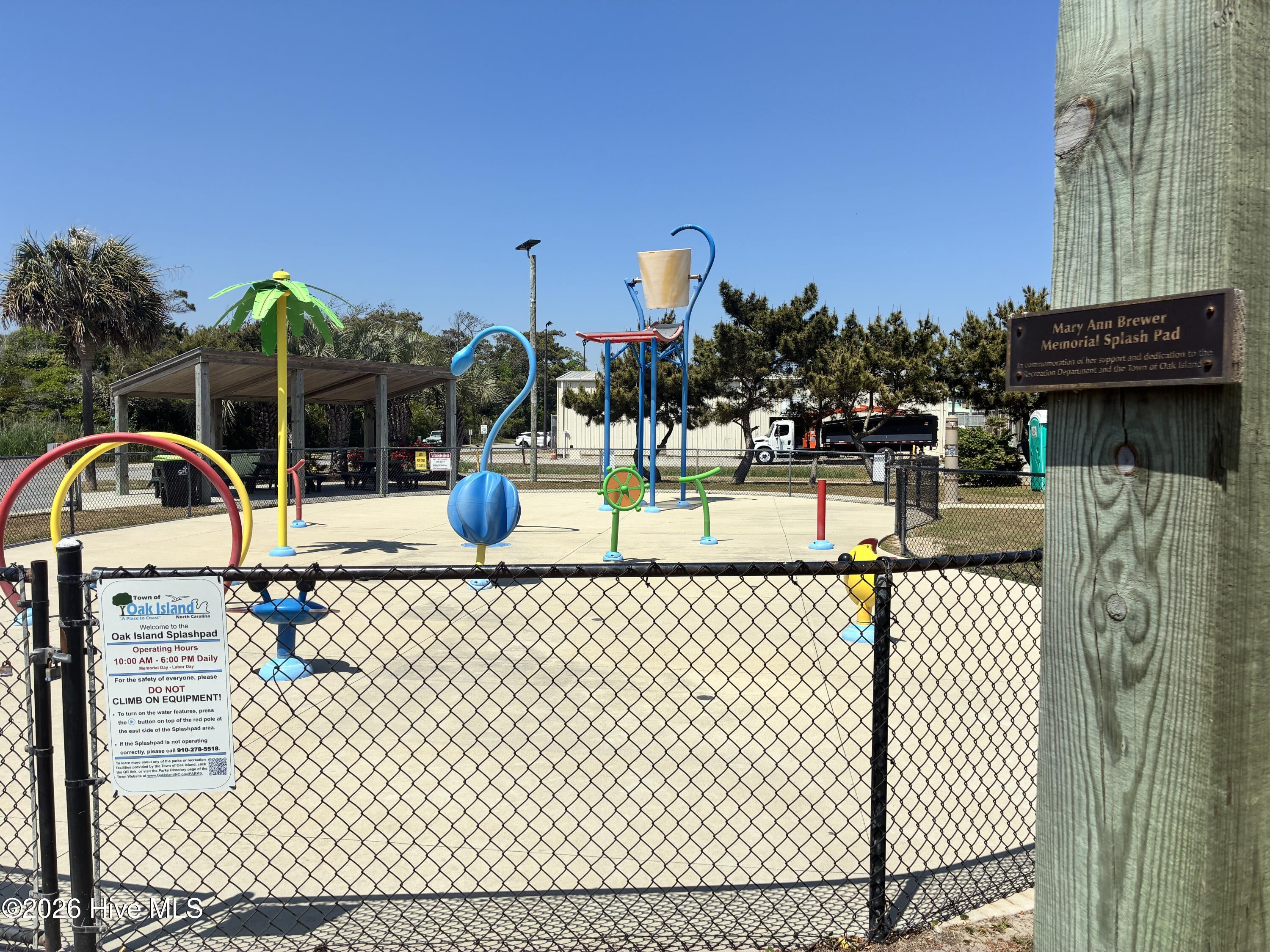 100569649 | Photo 50