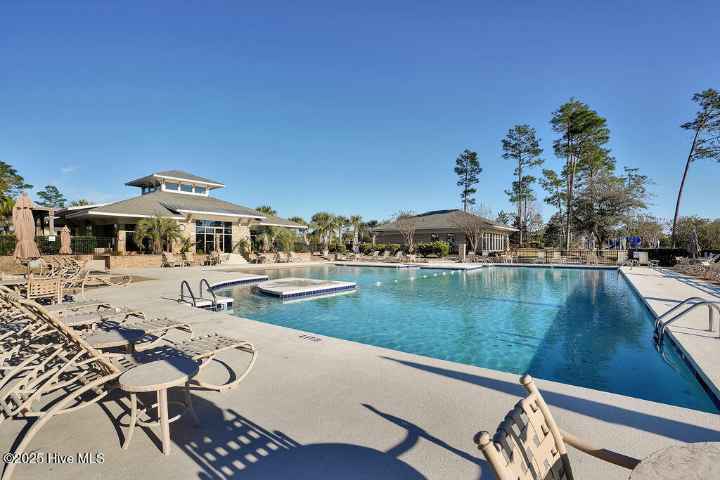 100540084 | Photo 63