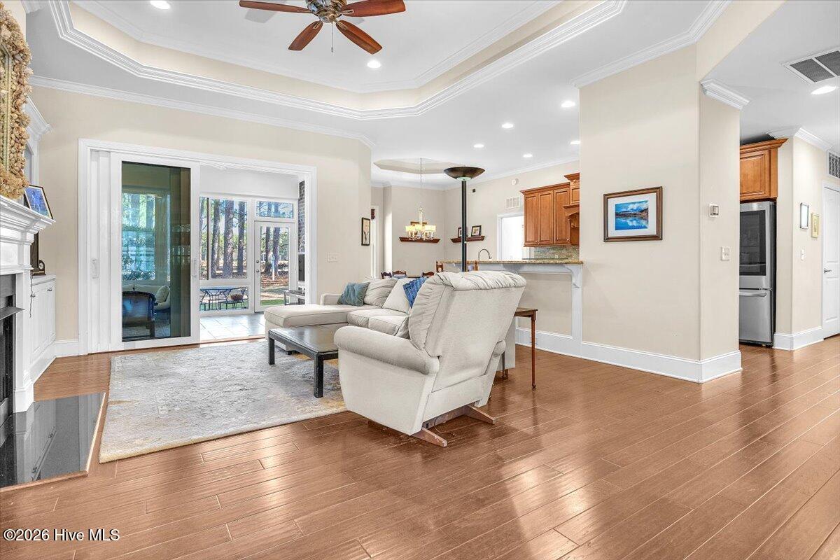 100556407 | Photo 13