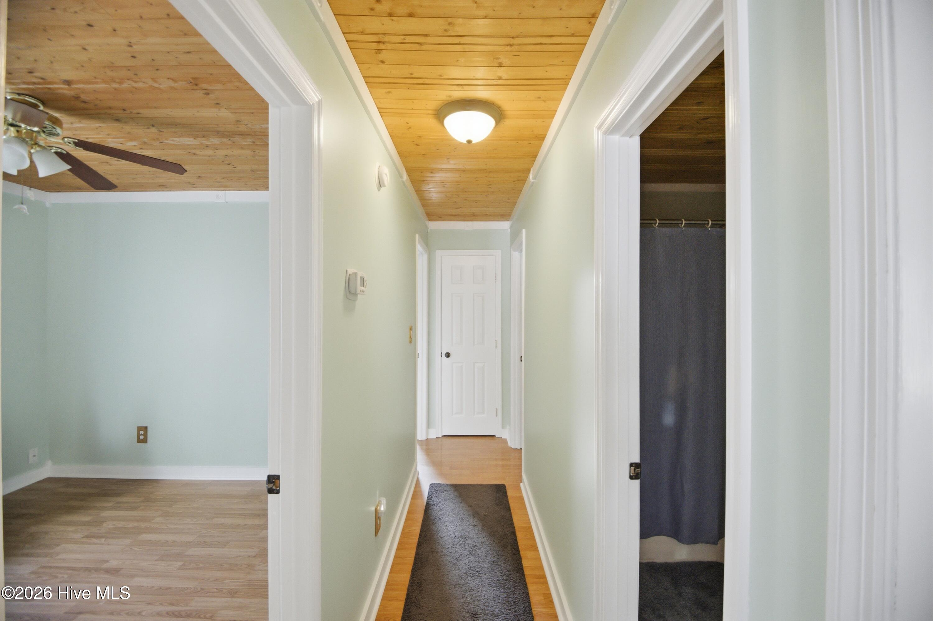 100565180 | Photo 15