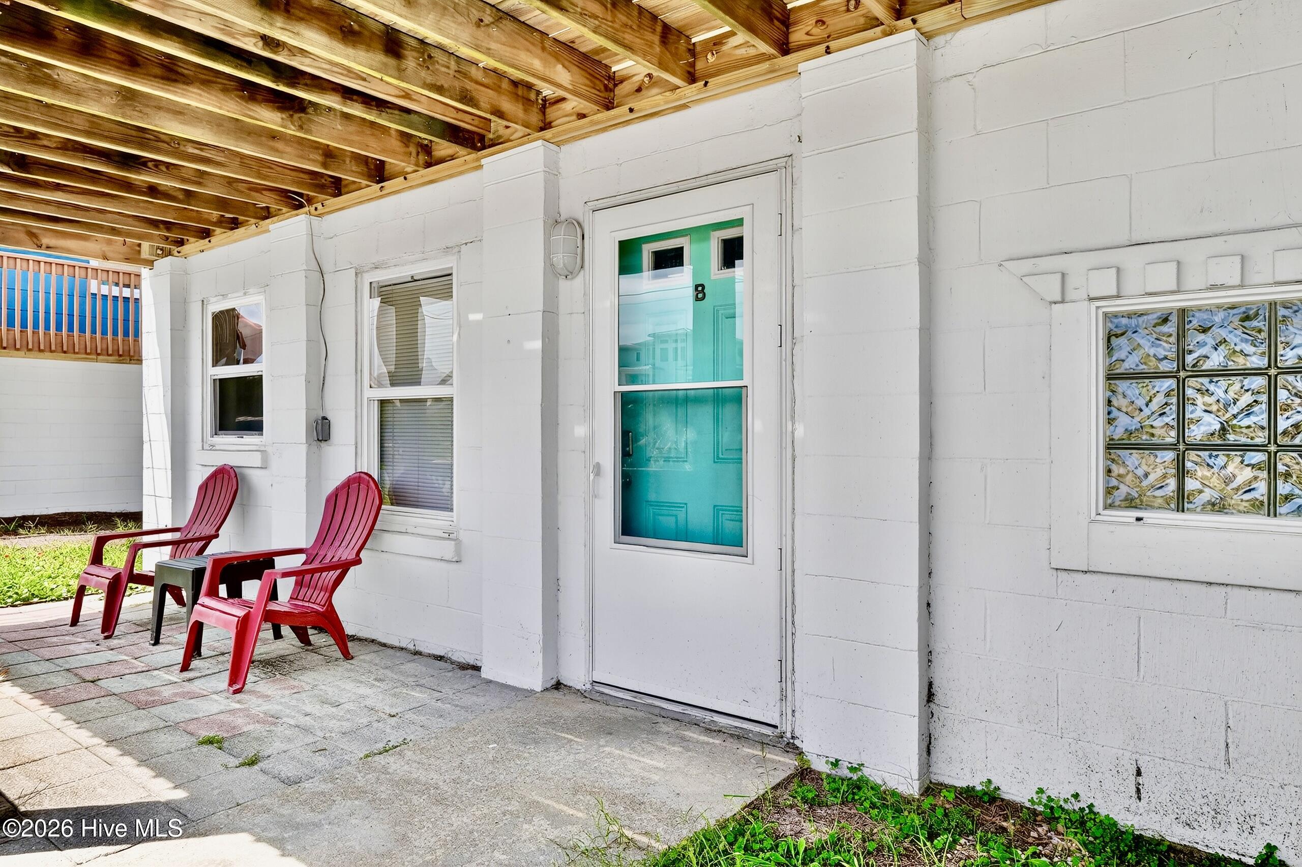 100558855 | Photo 25