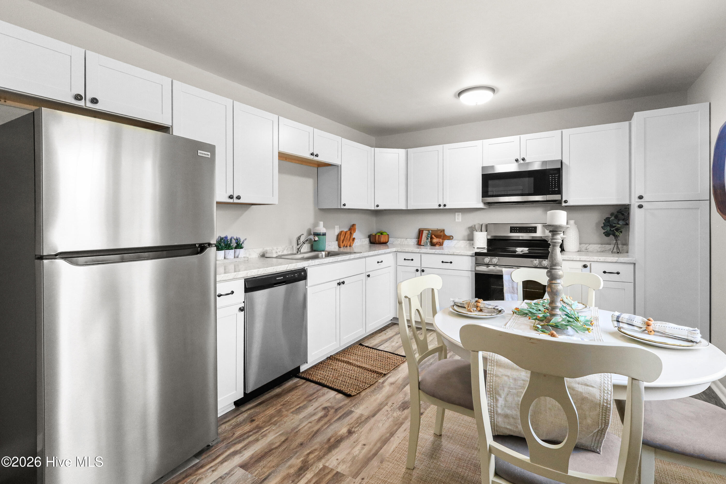 100562432 | Photo 13