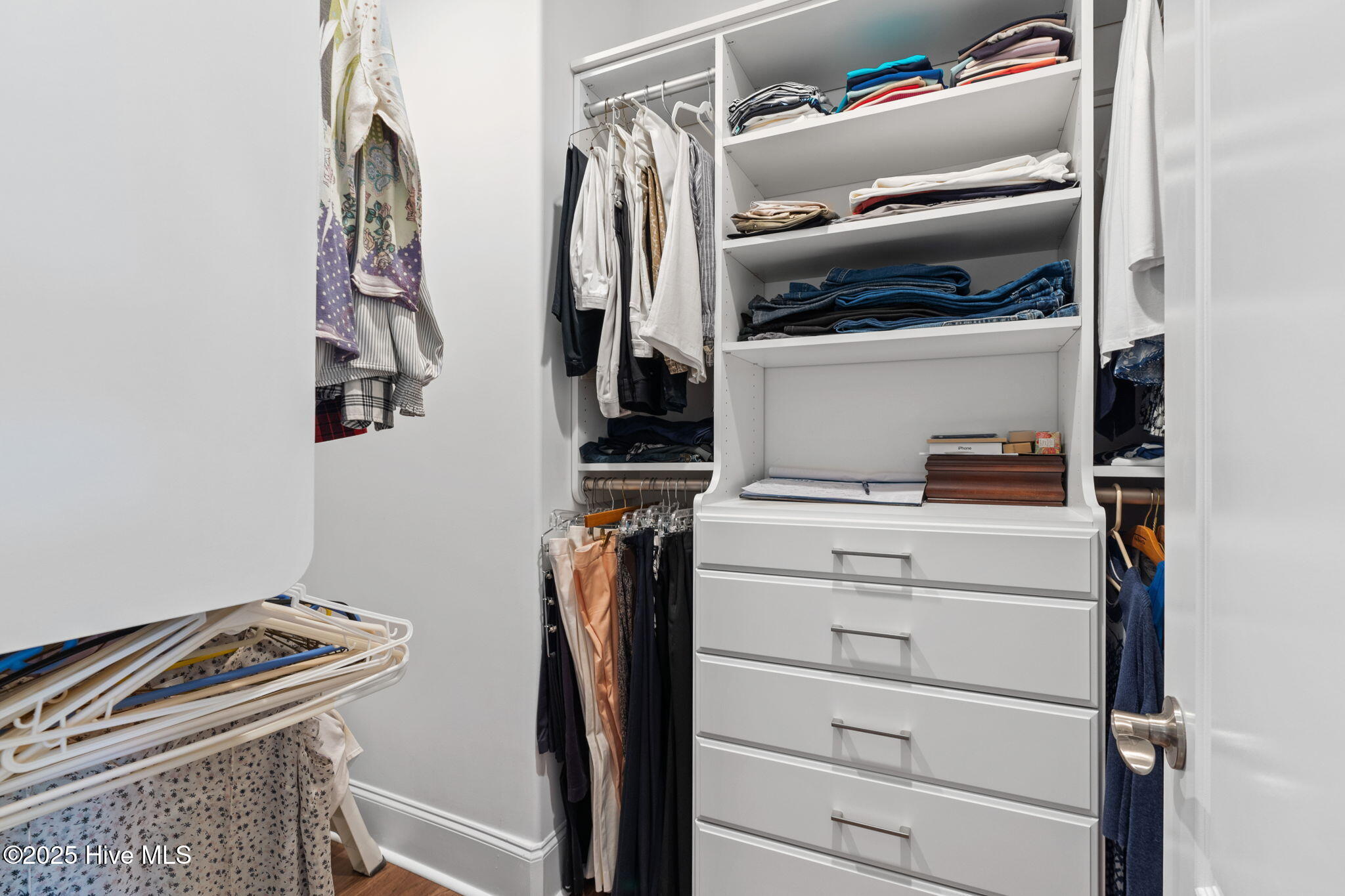 100553022 | Photo 28