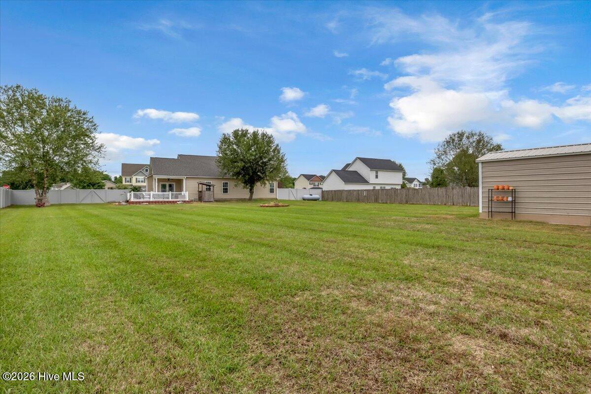 100570228 | Photo 39