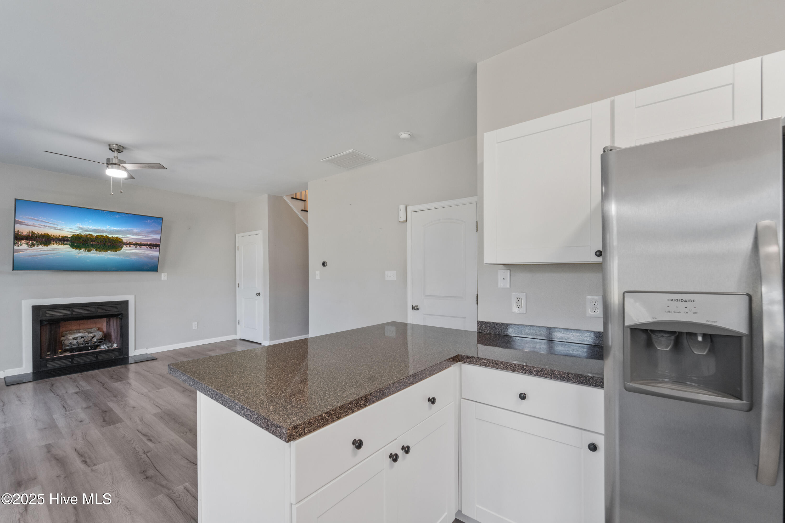 100529060 | Photo 27