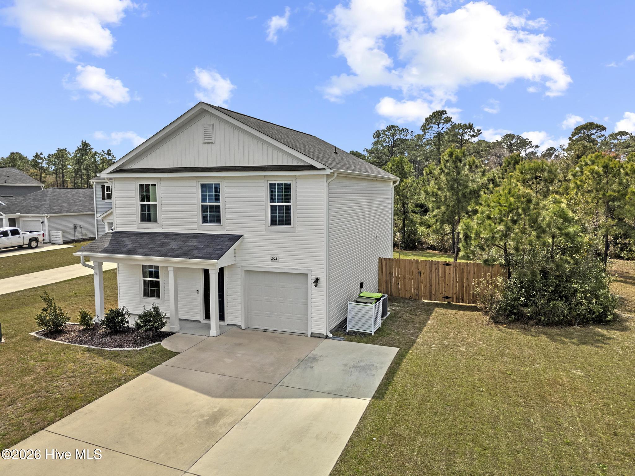 100565609 | Photo 31