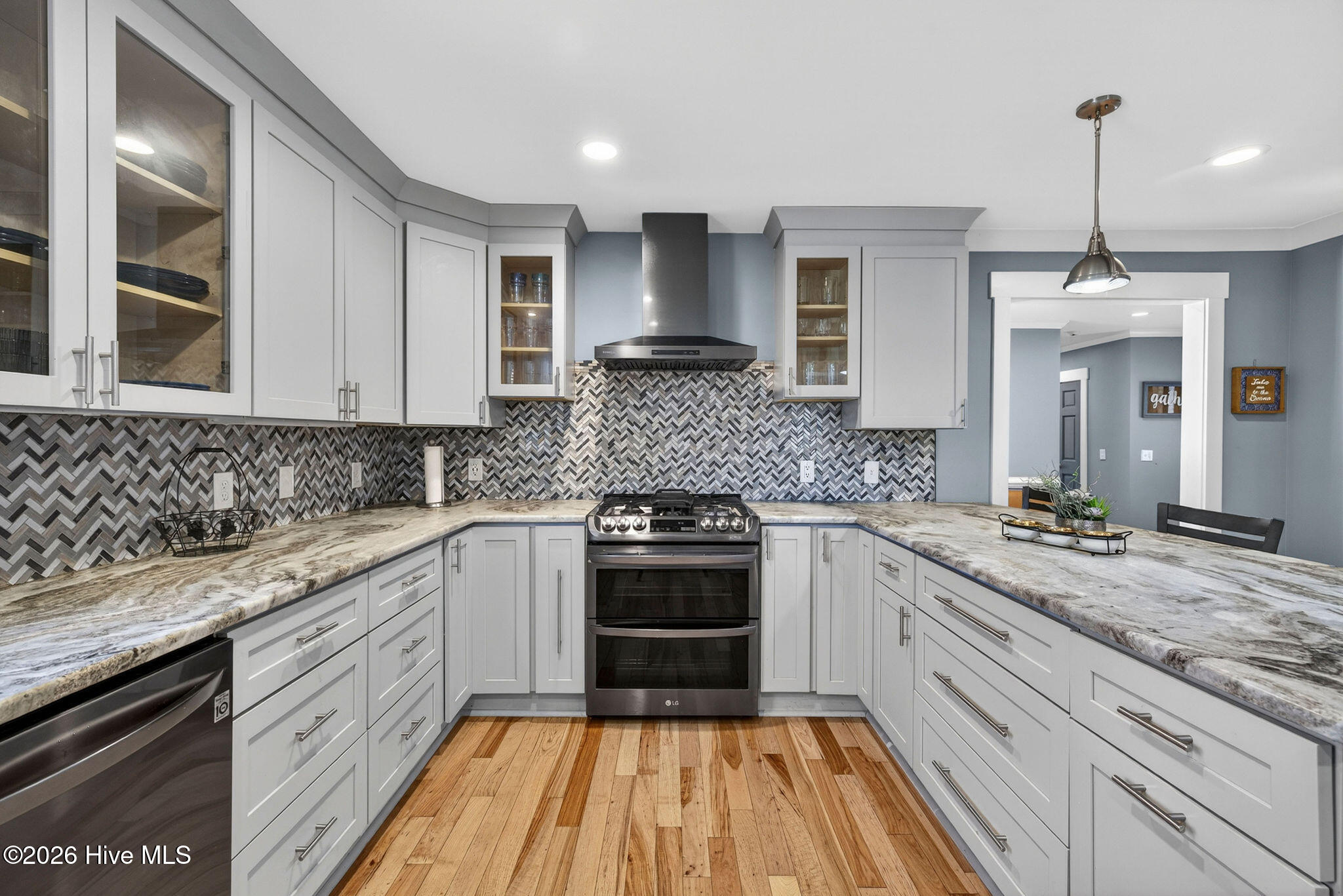 100567485 | Photo 20