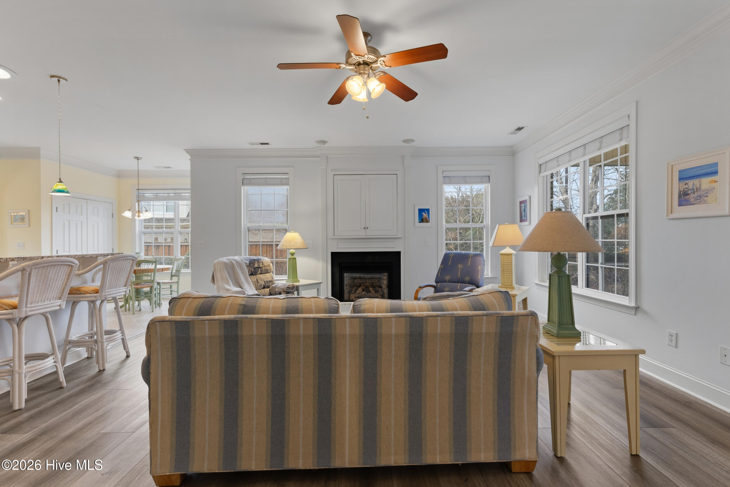 100557149 | Photo 18