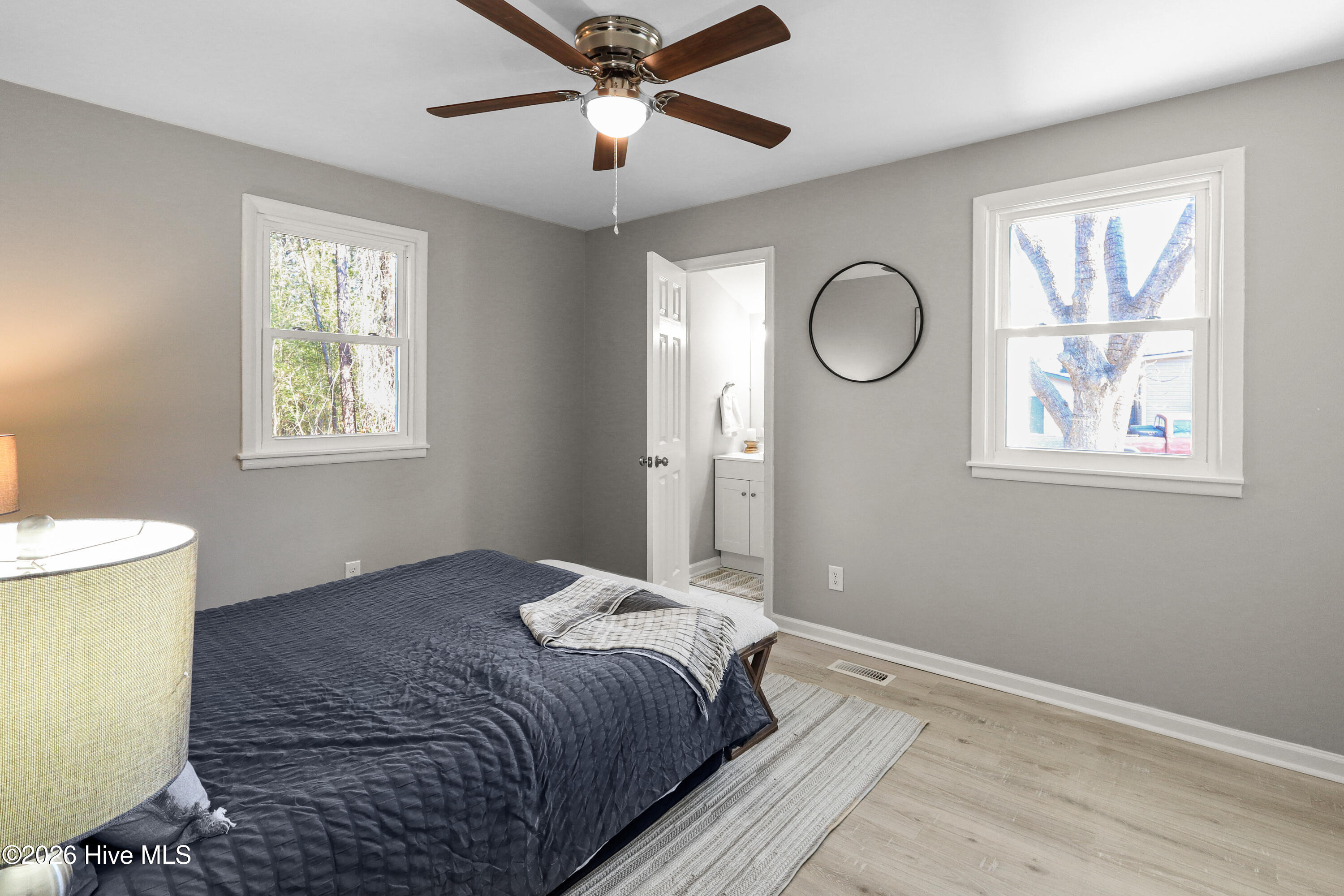 100553720 | Photo 21