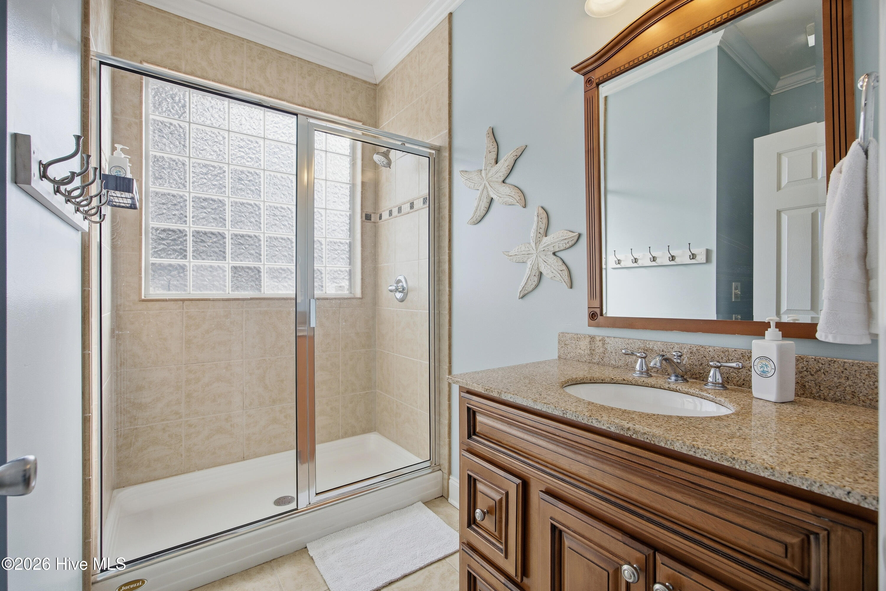 100552701 | Photo 32