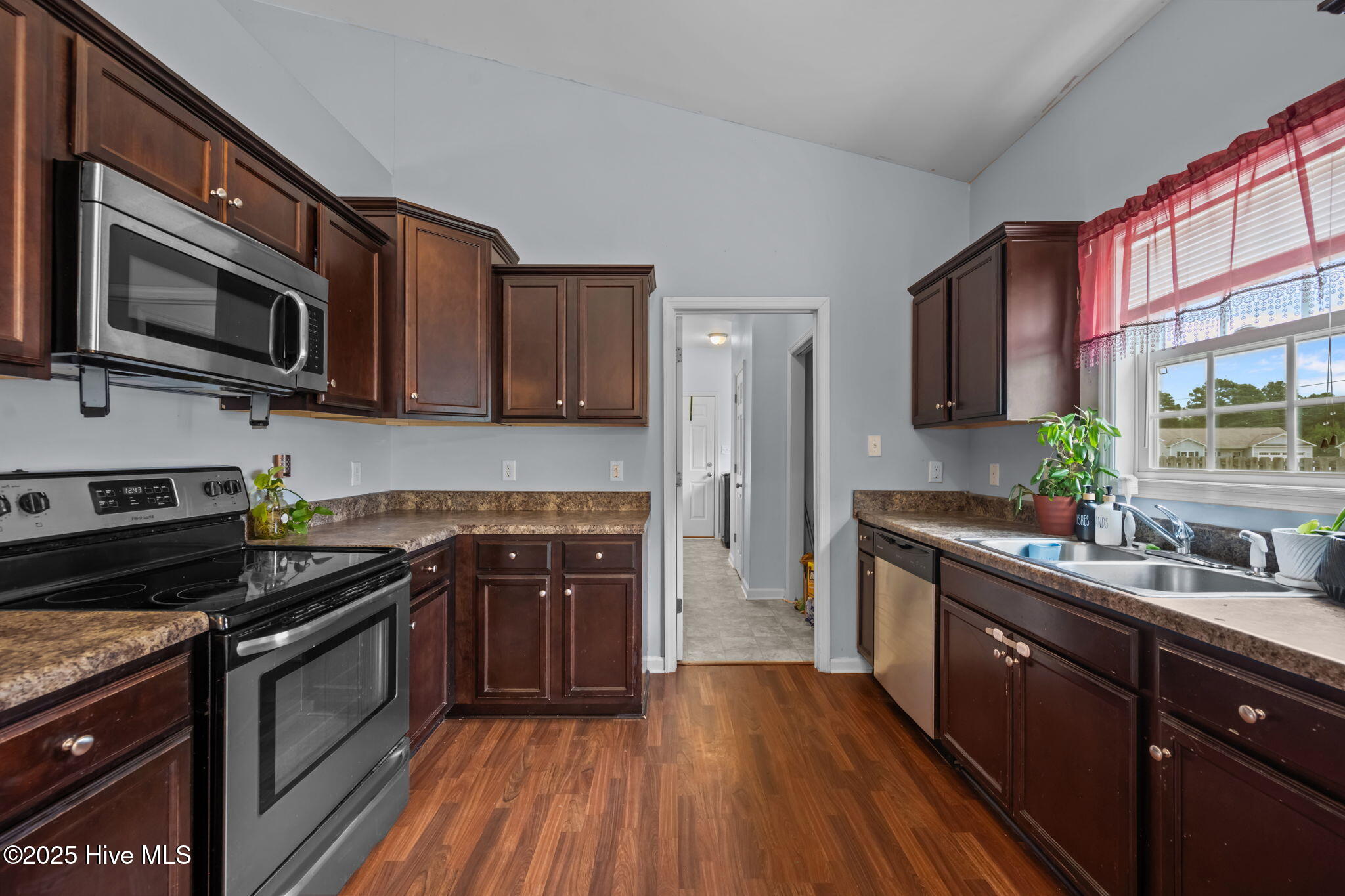 20-web-or-mls-_RAD9215