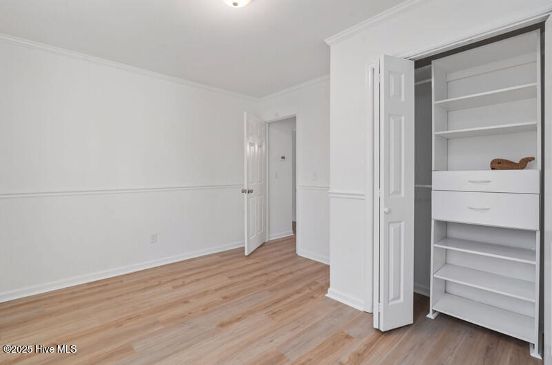 100540120 | Photo 18