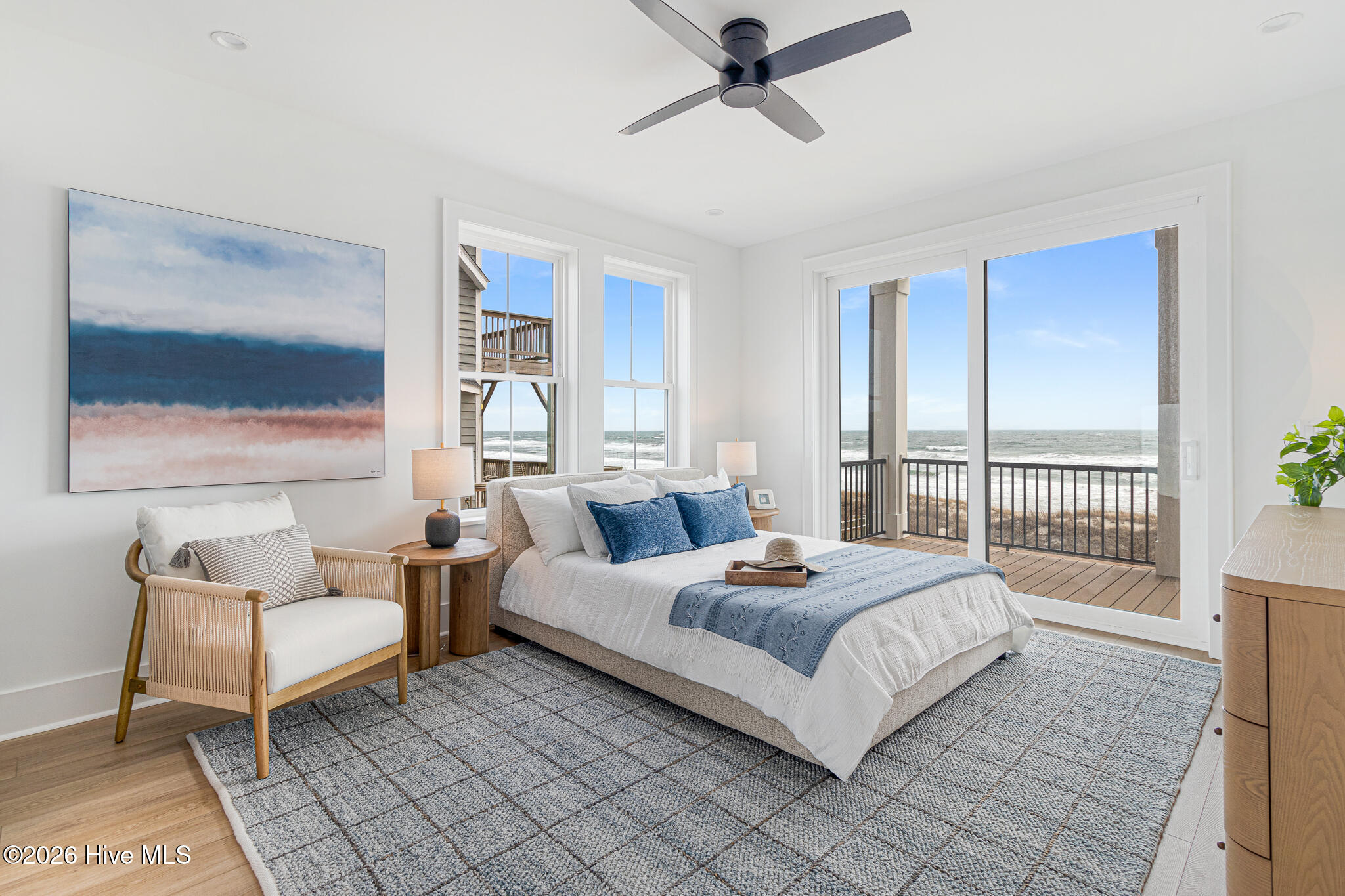 100556926 | Photo 15