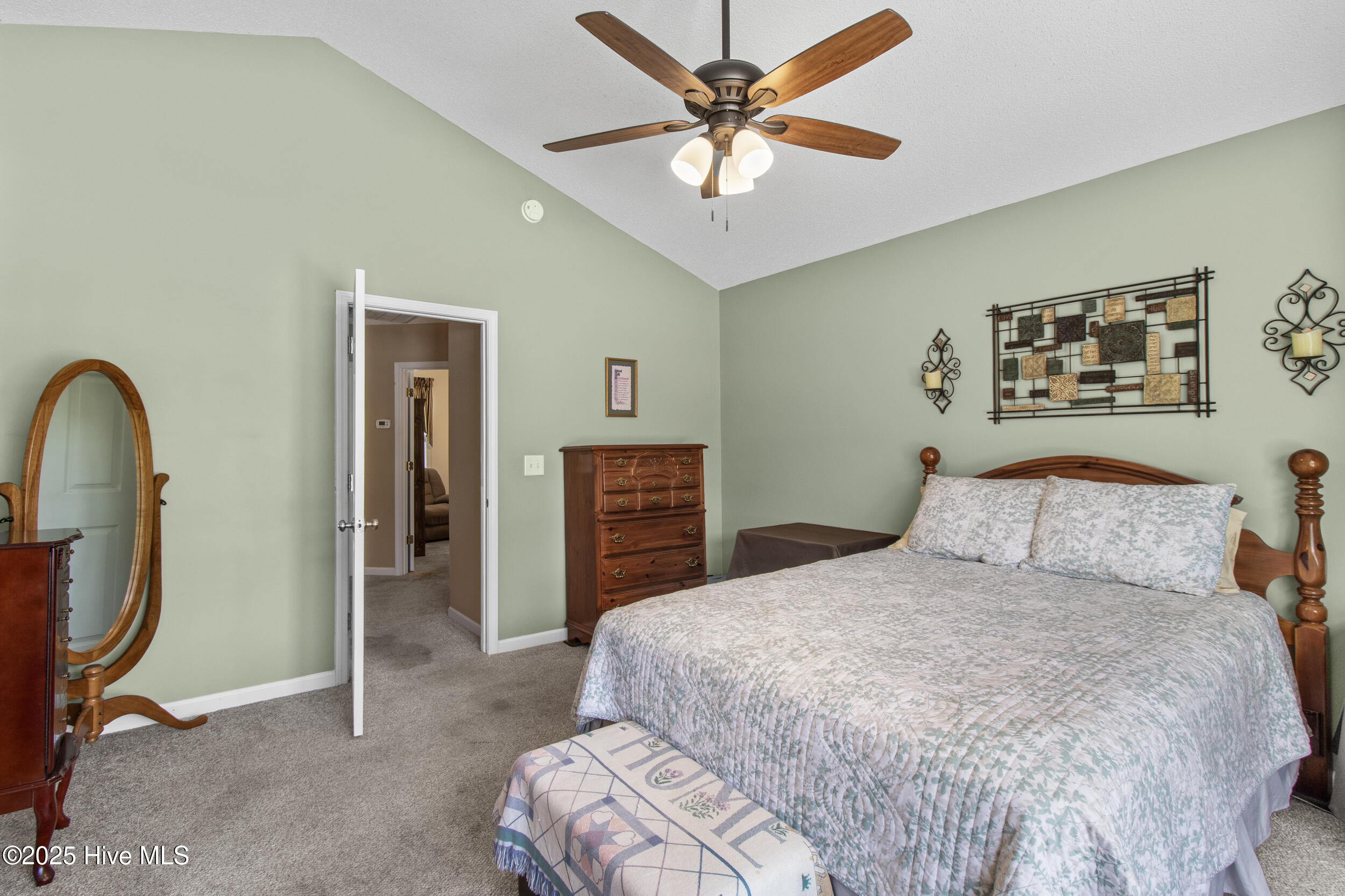 100559196 | Photo 10