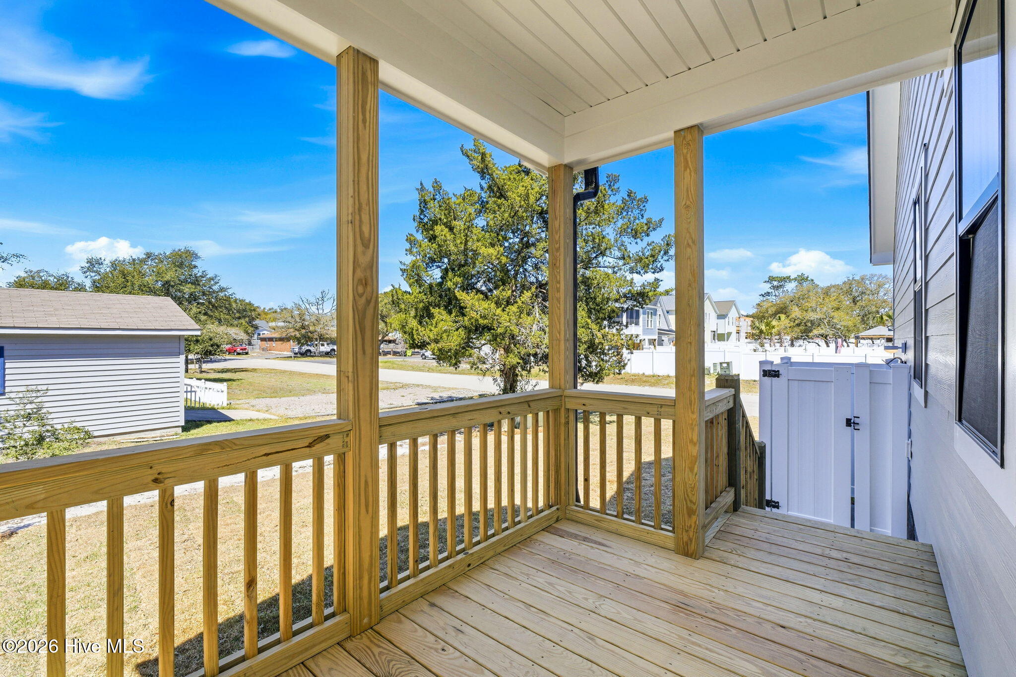 100565030 | Photo 46