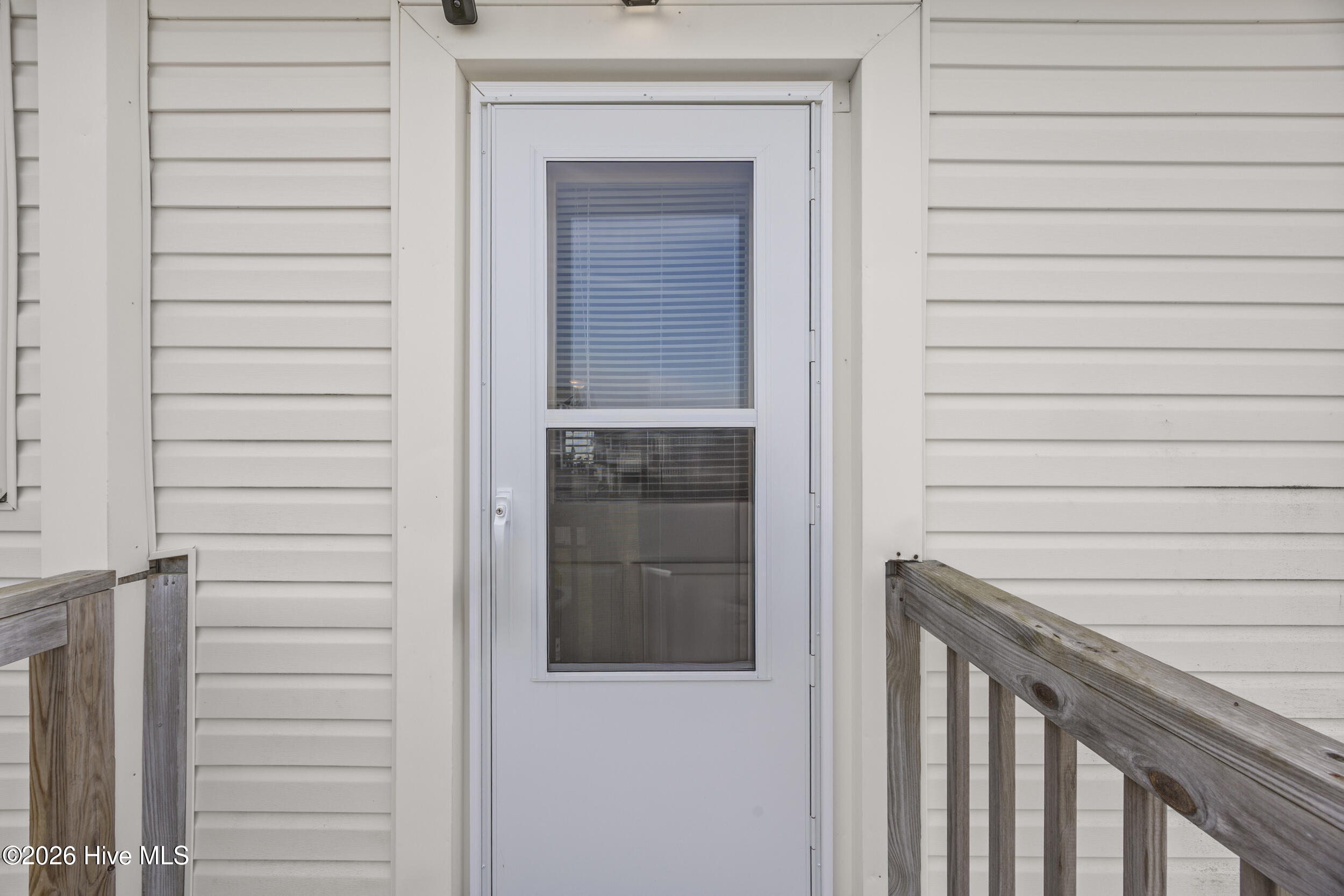 100563115 | Photo 29