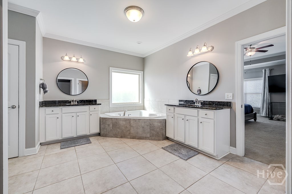 Dual Vanities and tub