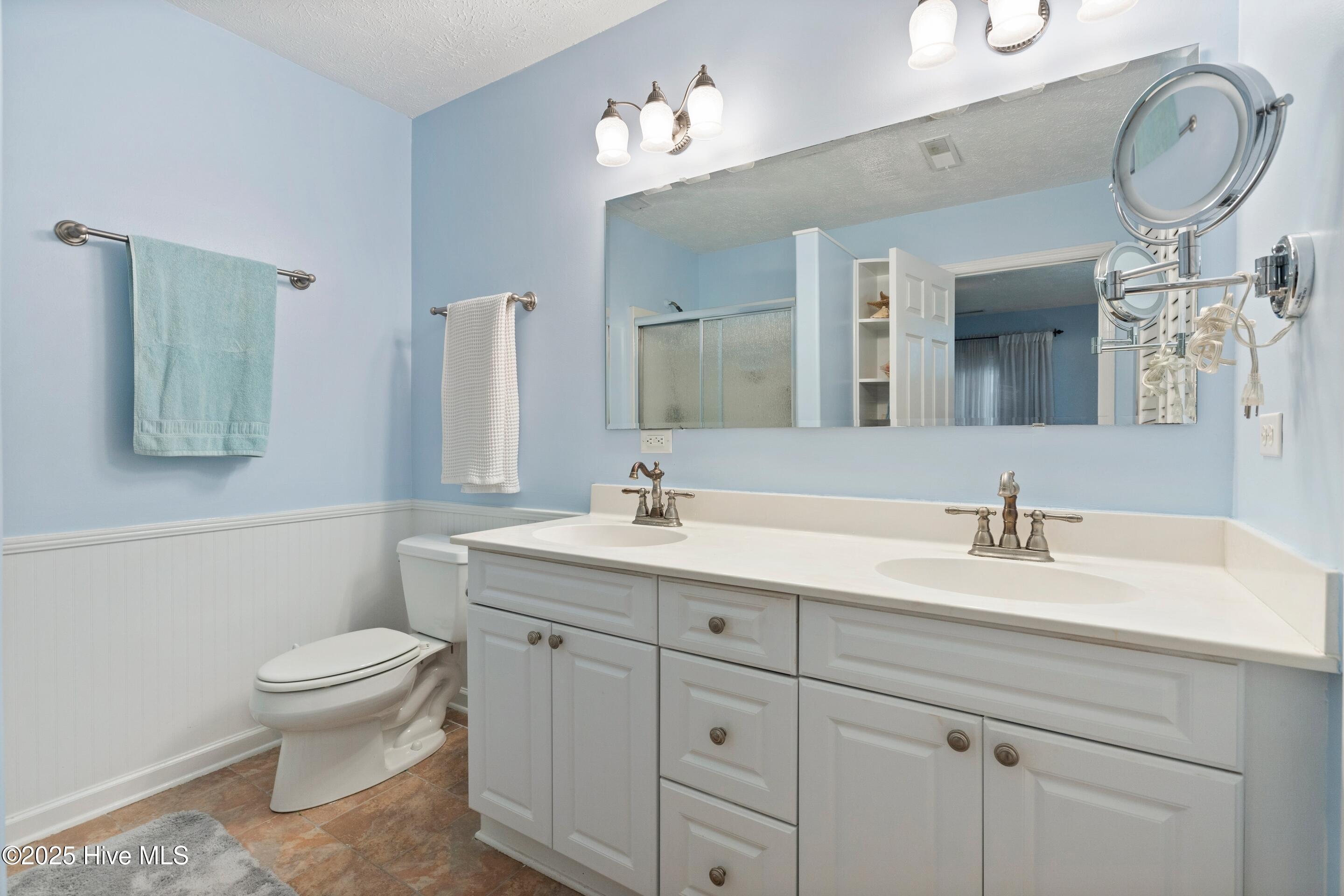 100545026 | Photo 25