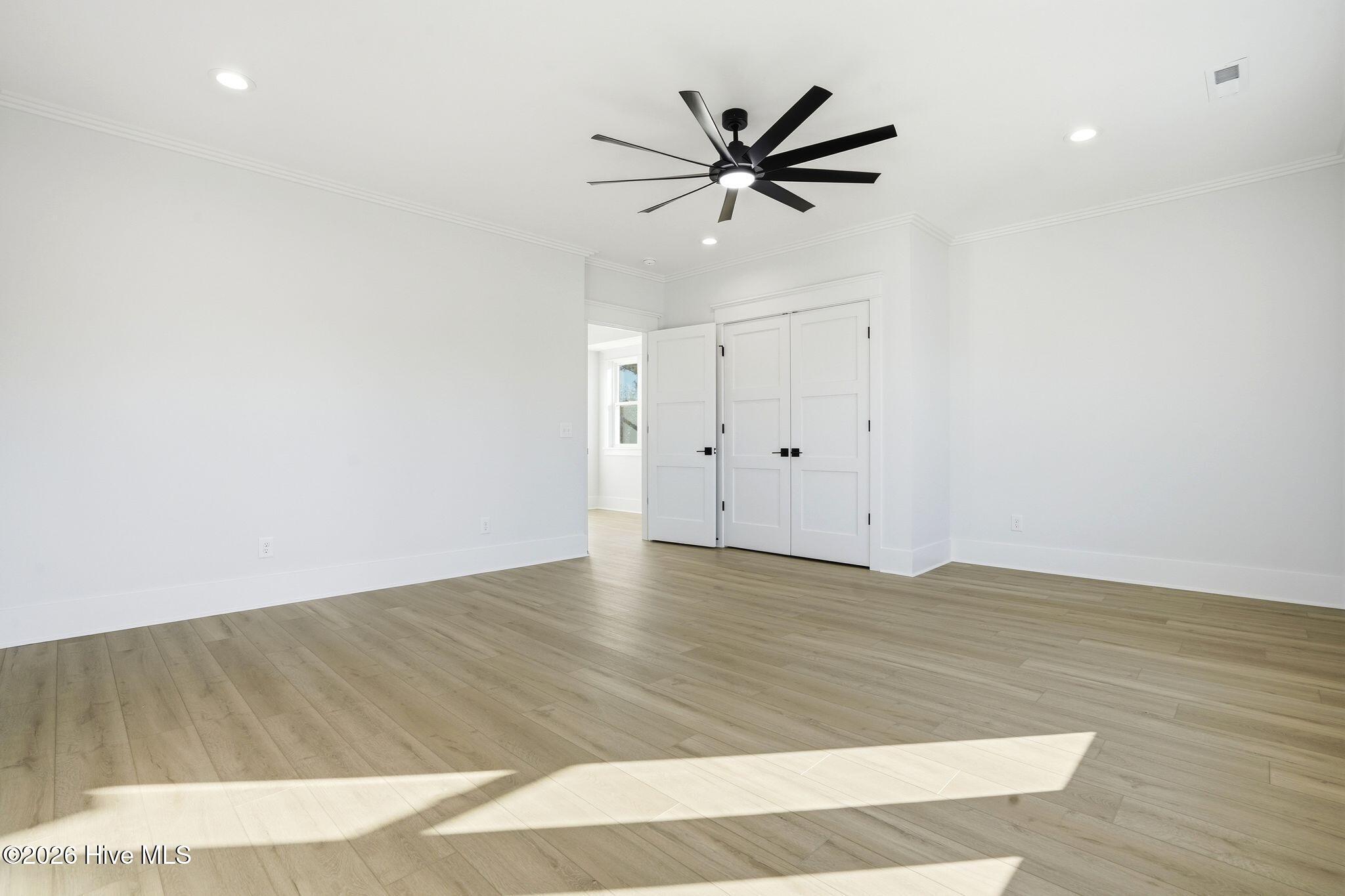 100554996 | Photo 48