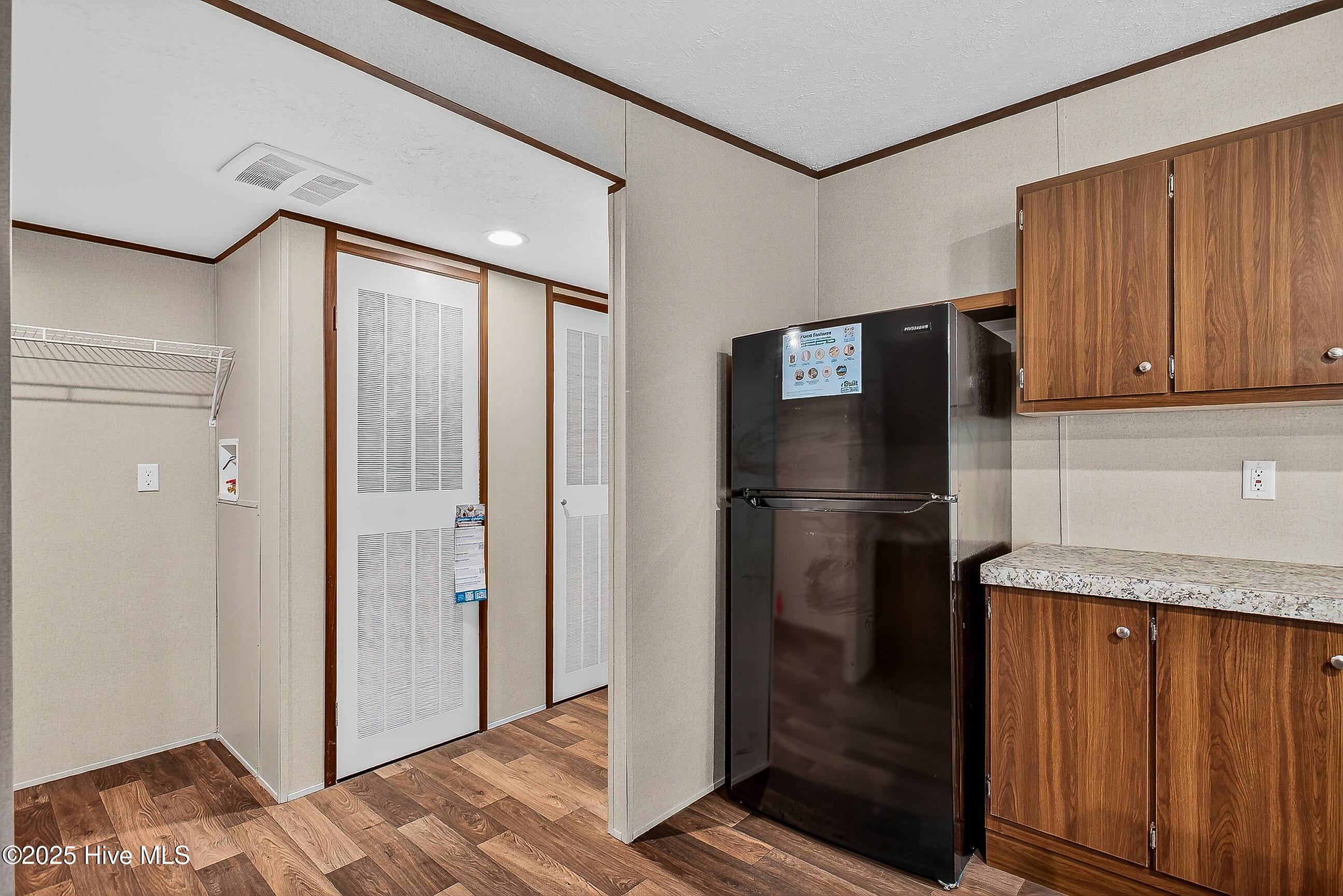 100537518 | Photo 12