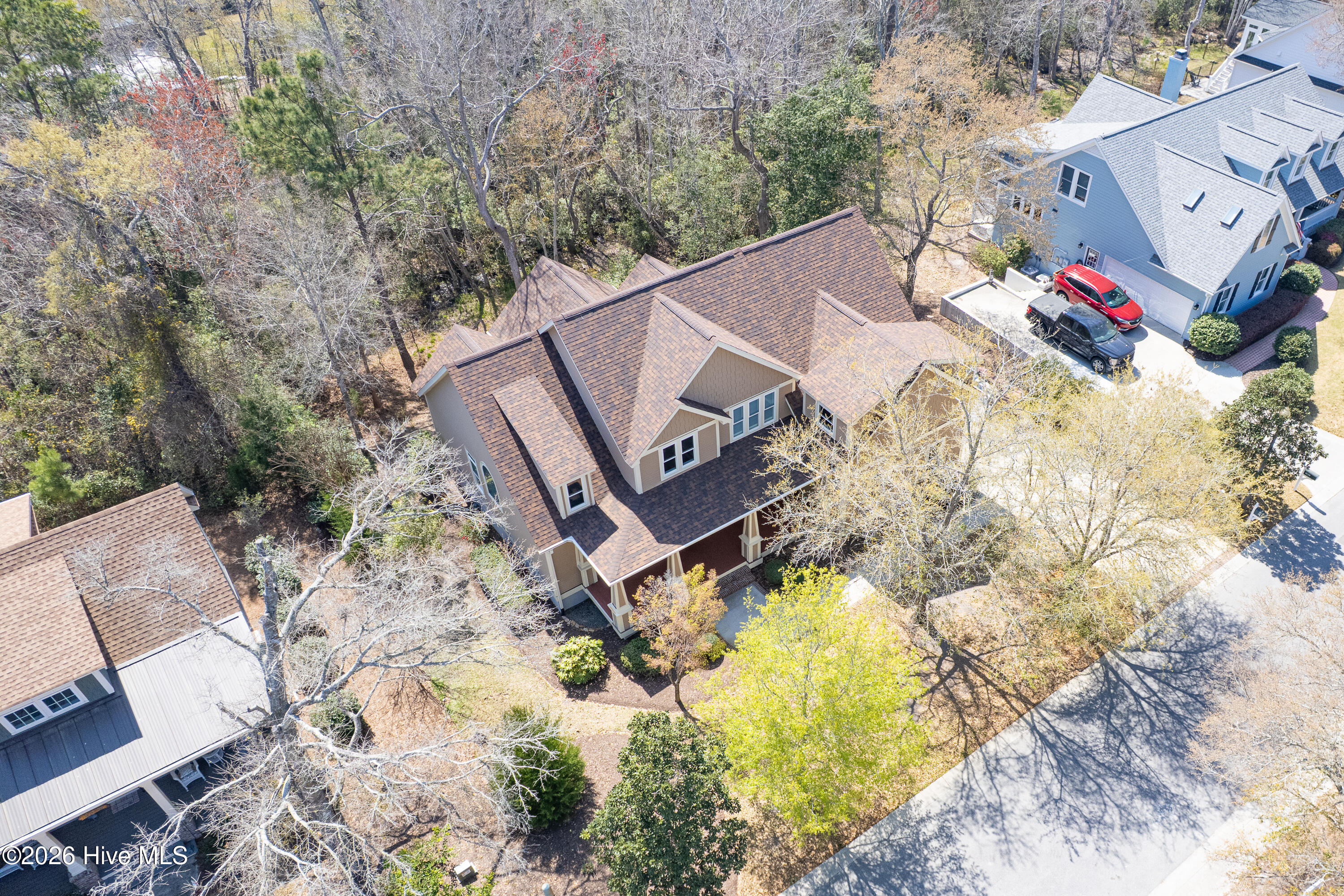 100563168 | Photo 53