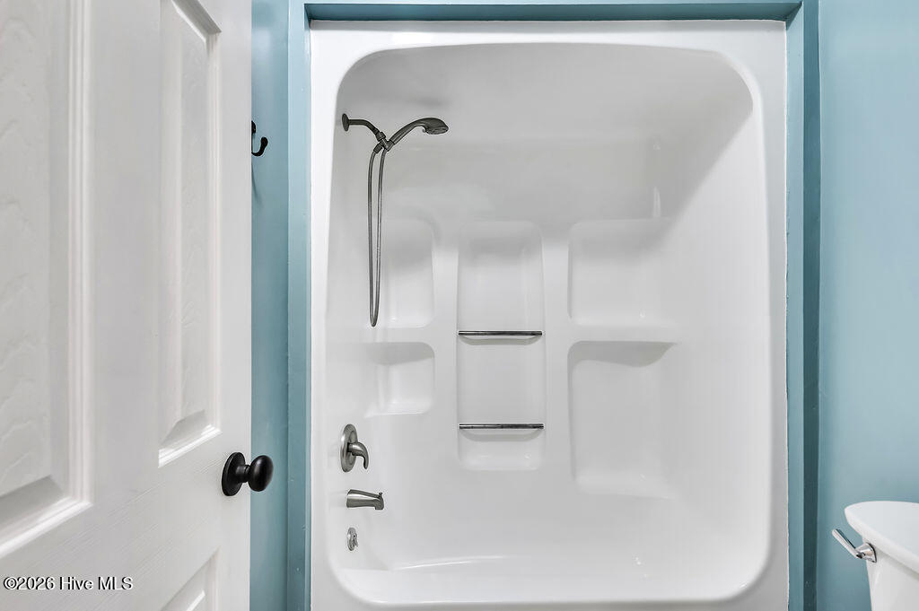 100556697 | Photo 28