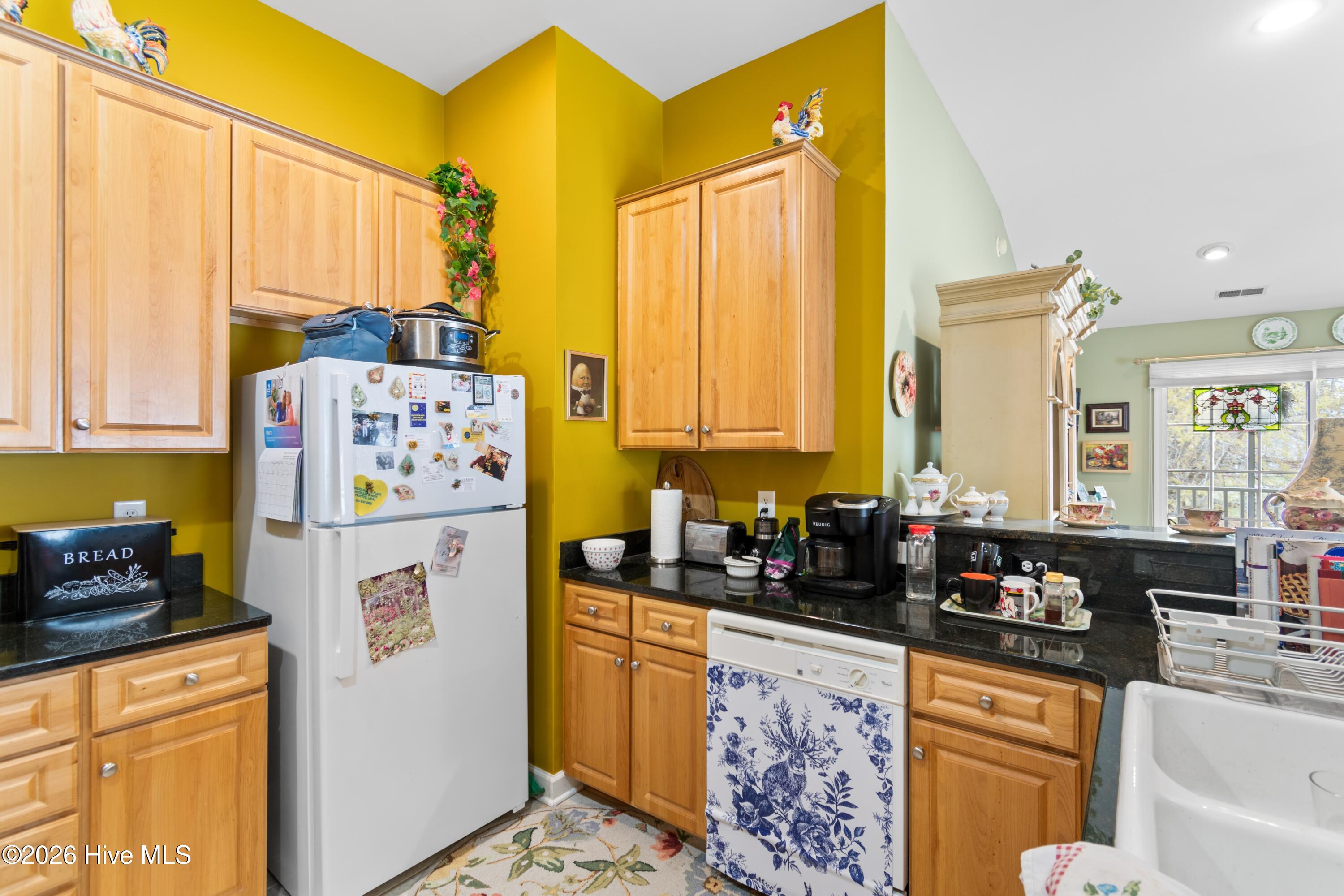 100560403 | Photo 15