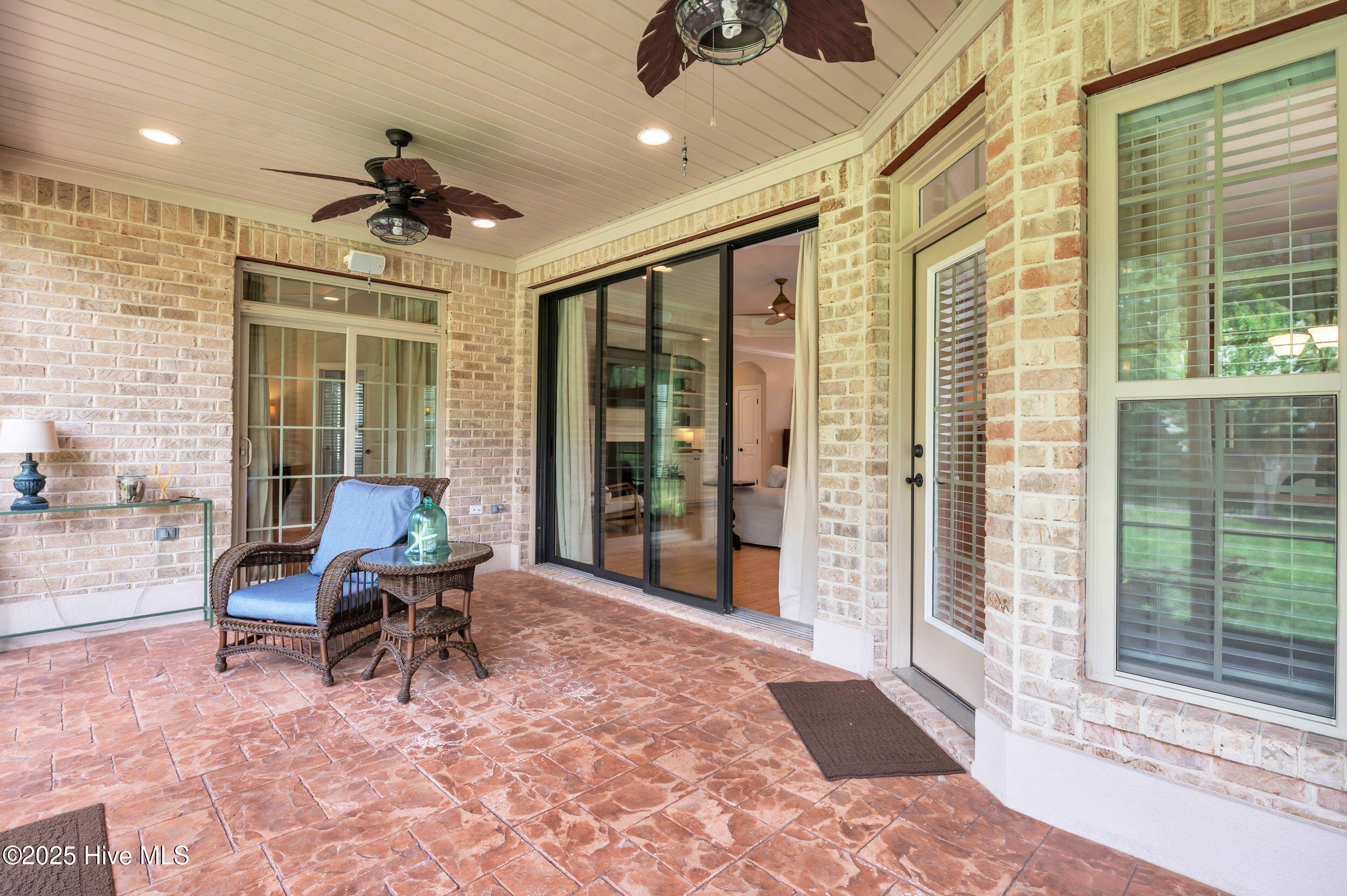 100517542 | Photo 36