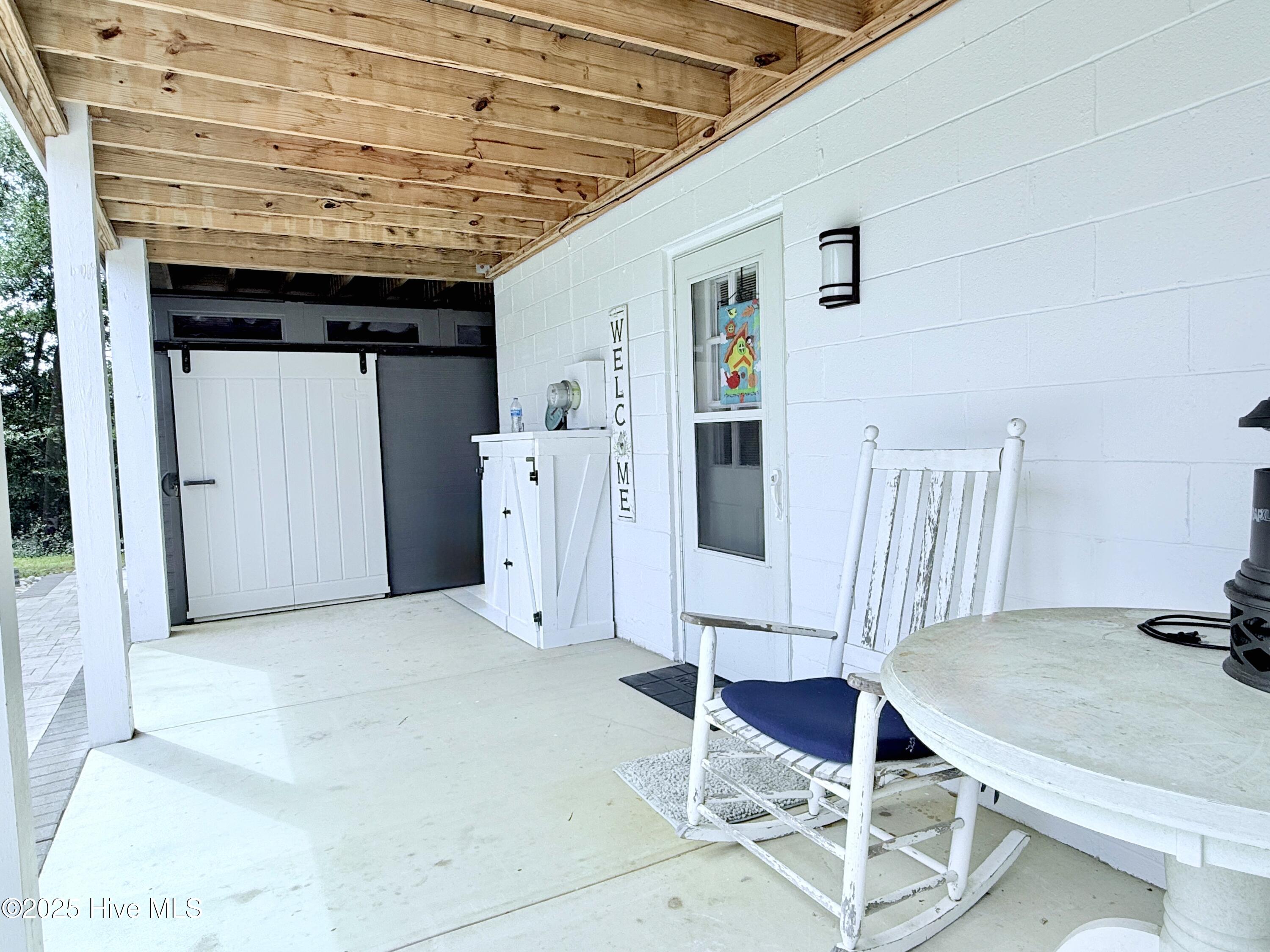 100530009 | Photo 18