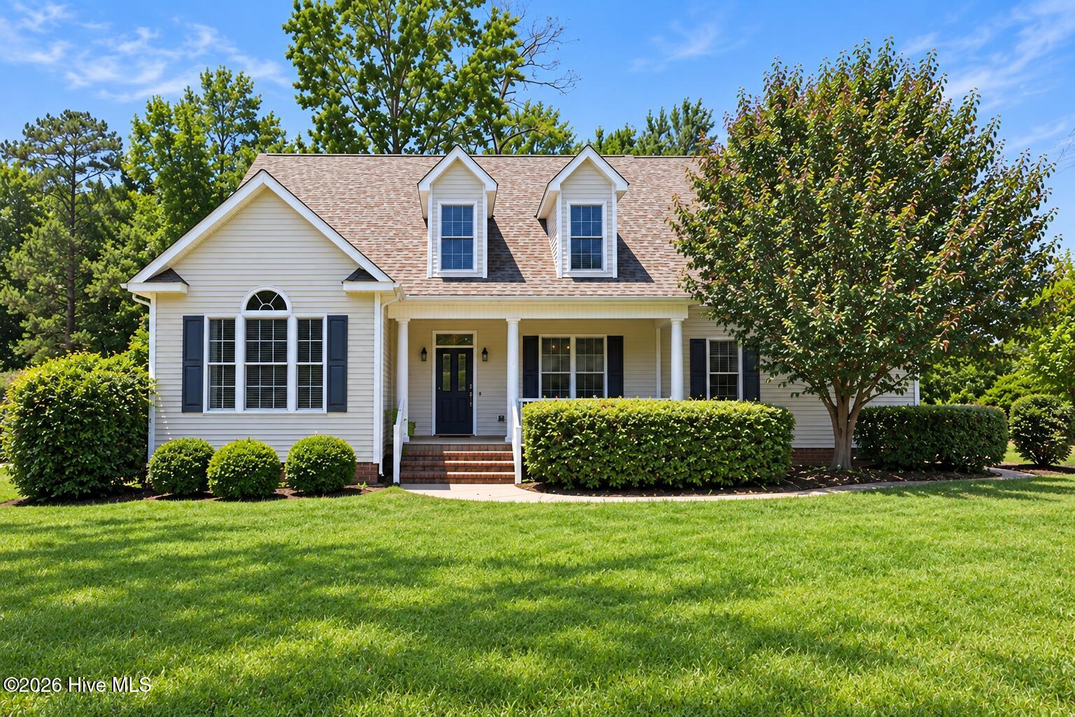 Photo 1 of Single family home for sale at 202 Emmen Rd, New Bern, NC 28562 | MLS# 100569811 | Listing updated on 2026-09-17