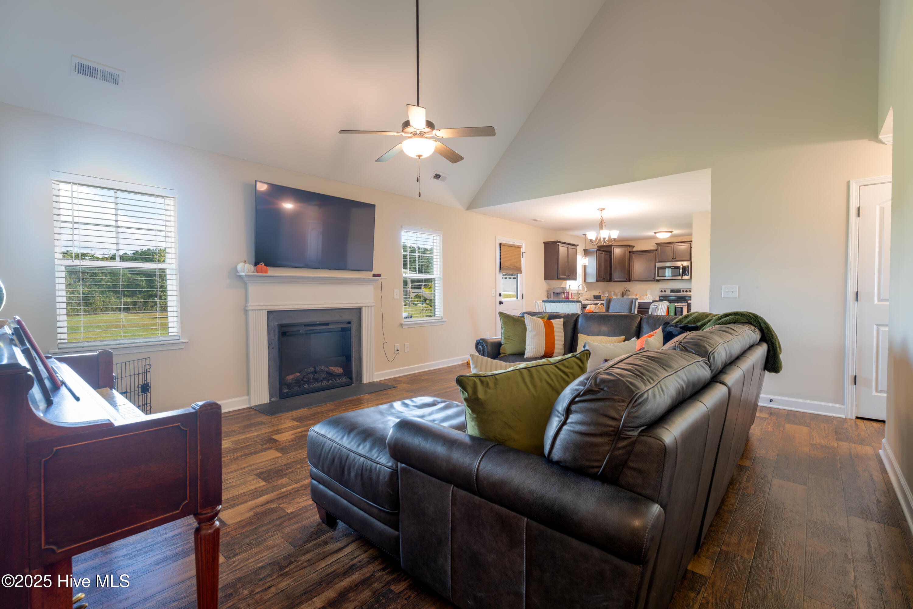 502 Ginn Street, Jacksonville, NC 28540 – photo 4: 502 Ginn Street-5