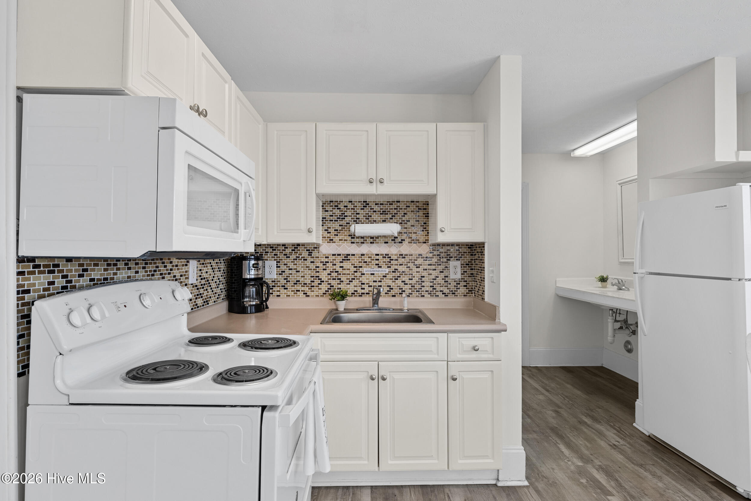 100552950 | Photo 20