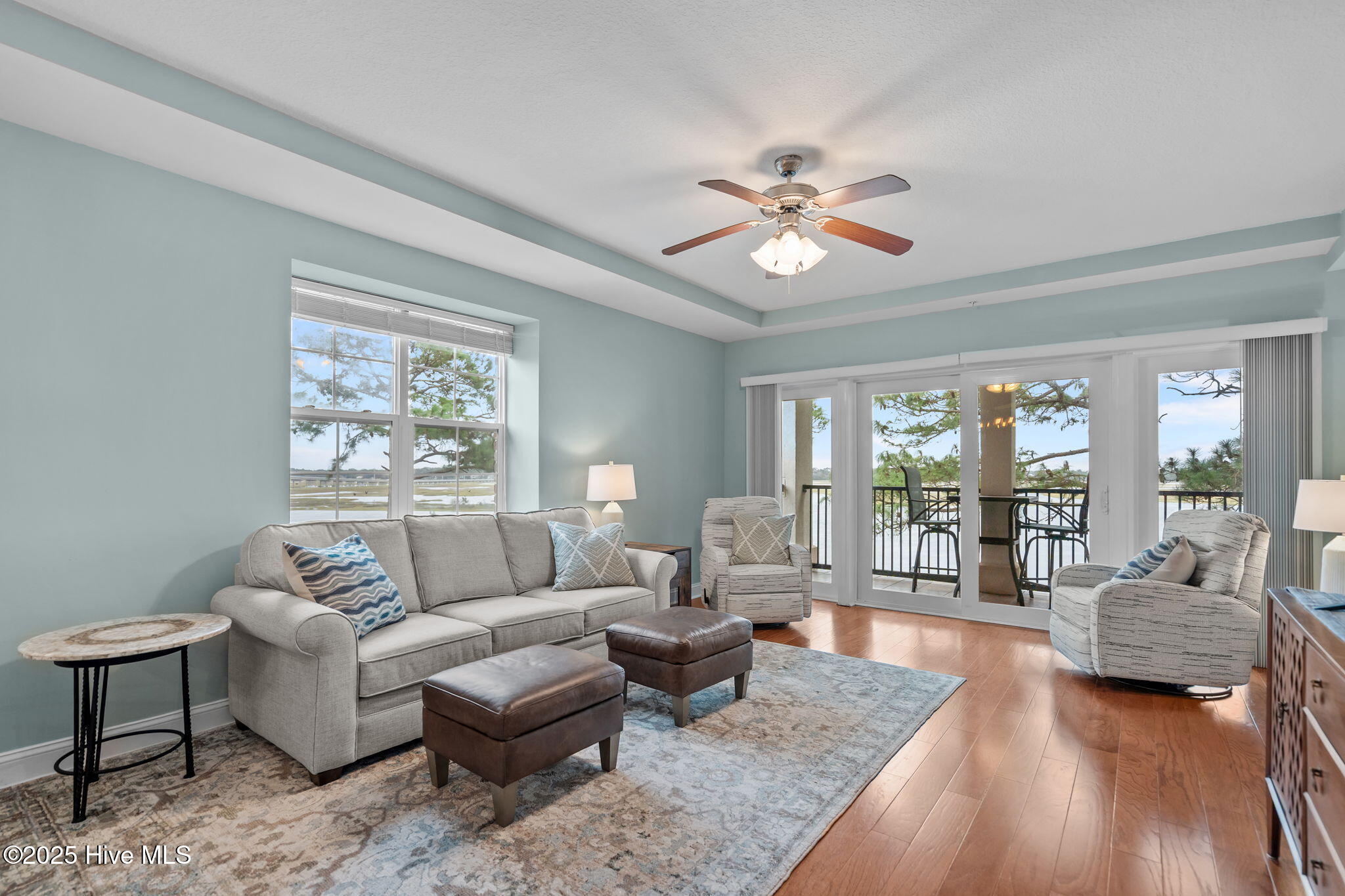 100535787 | Photo 15