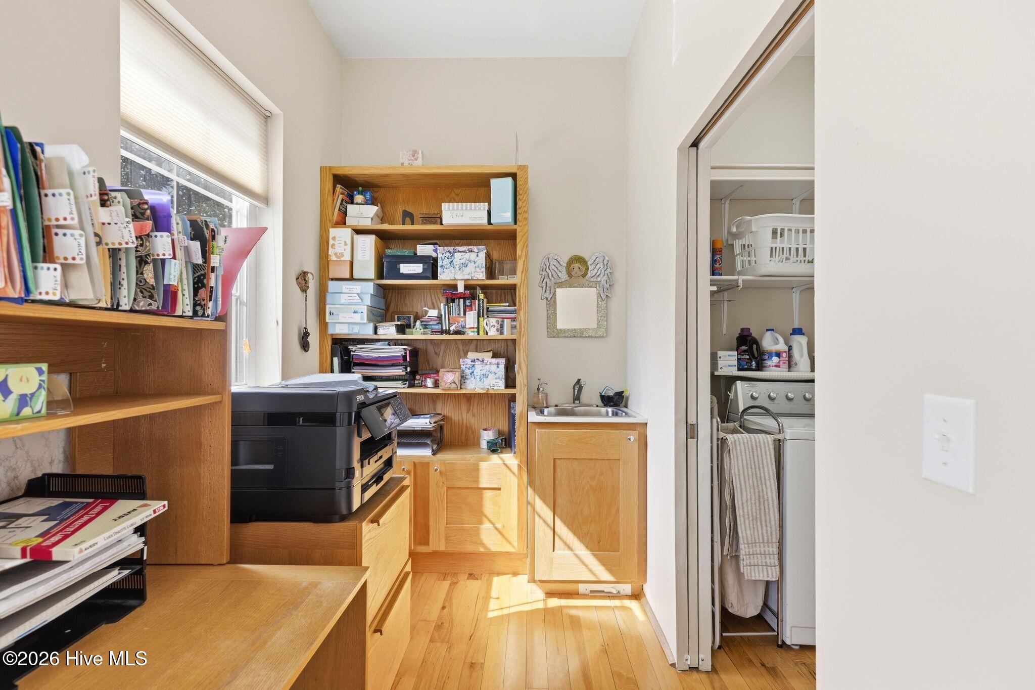 100555834 | Photo 64